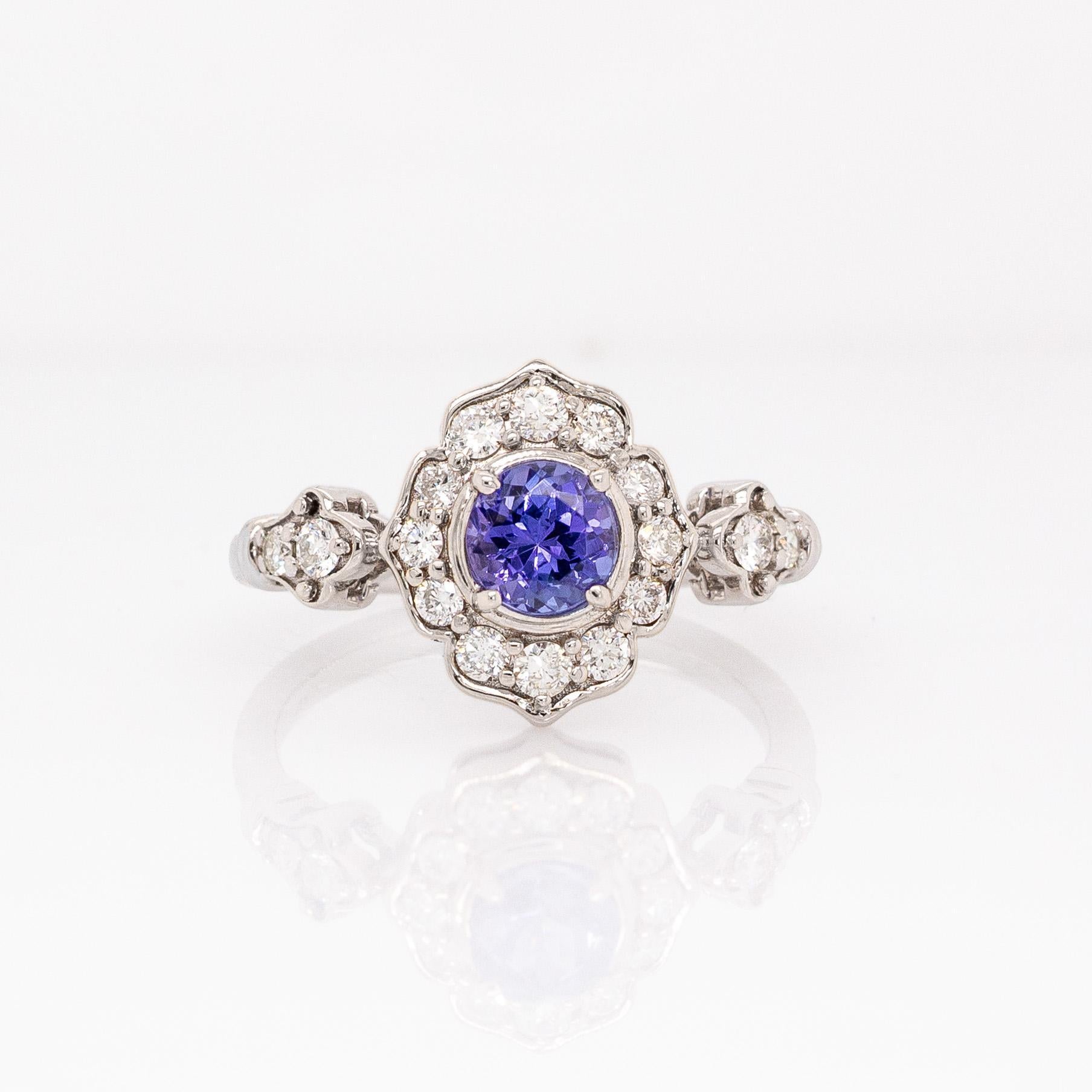 Art Déco Anello con tanzanite e diamanti estratti dalla terra: oro bianco massiccio 14k, rotondo 5mm in vendita