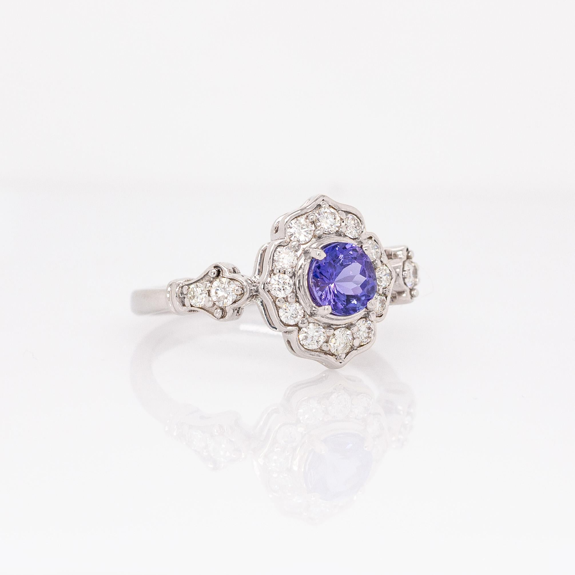 Taglio rotondo Anello con tanzanite e diamanti estratti dalla terra: oro bianco massiccio 14k, rotondo 5mm in vendita