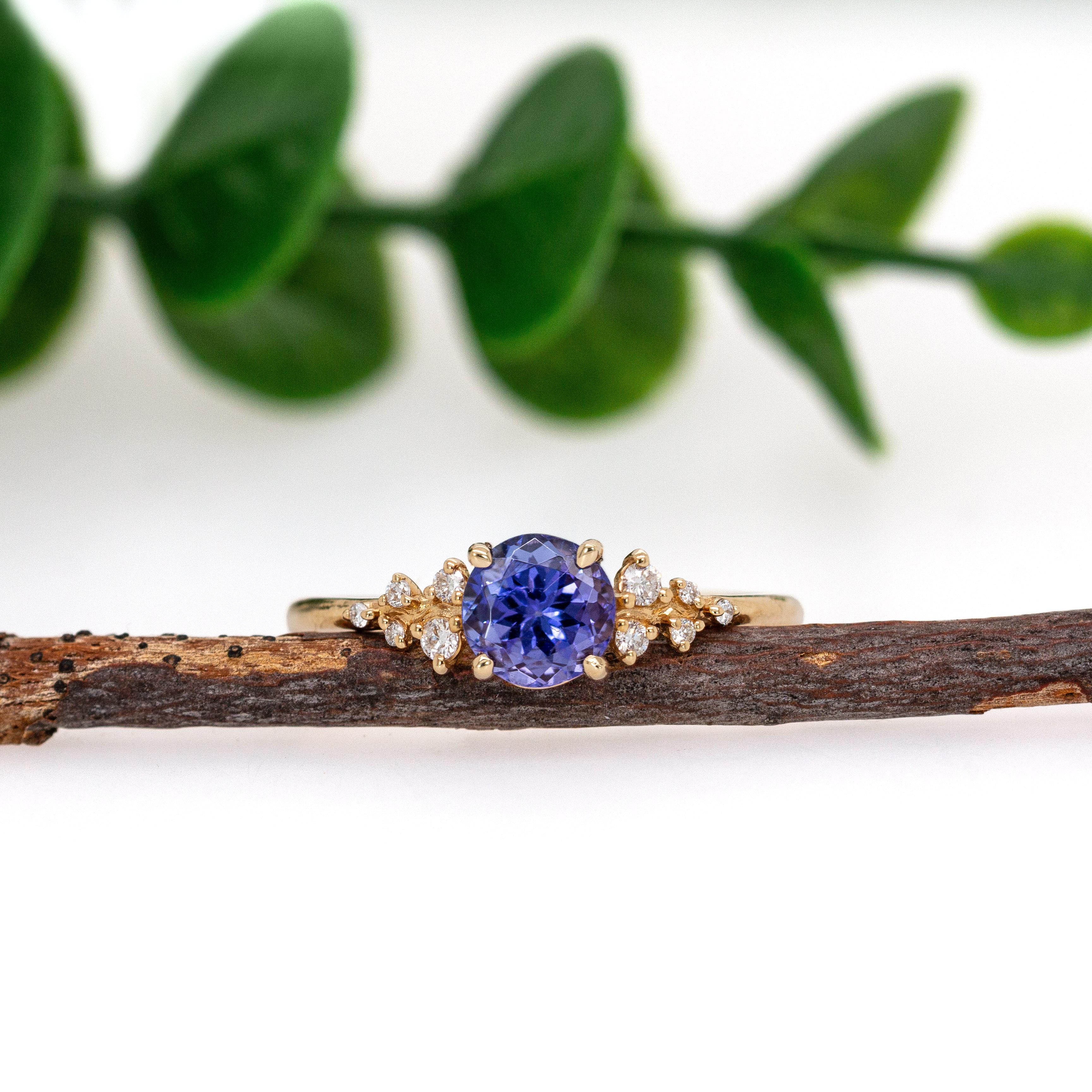 Art Deco Tanzanite Ring with Natural Diamonds in 14K Solid Gold  Round 5.6mm For Sale