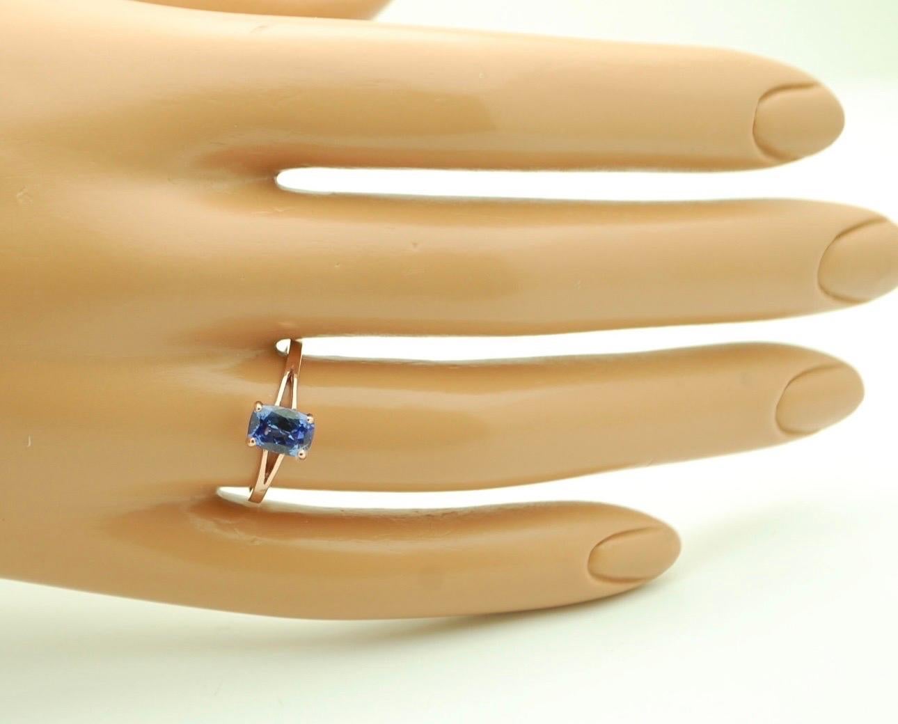 Tanzanite solitaire ring 14KT rose gold In New Condition For Sale In Boca Raton, FL