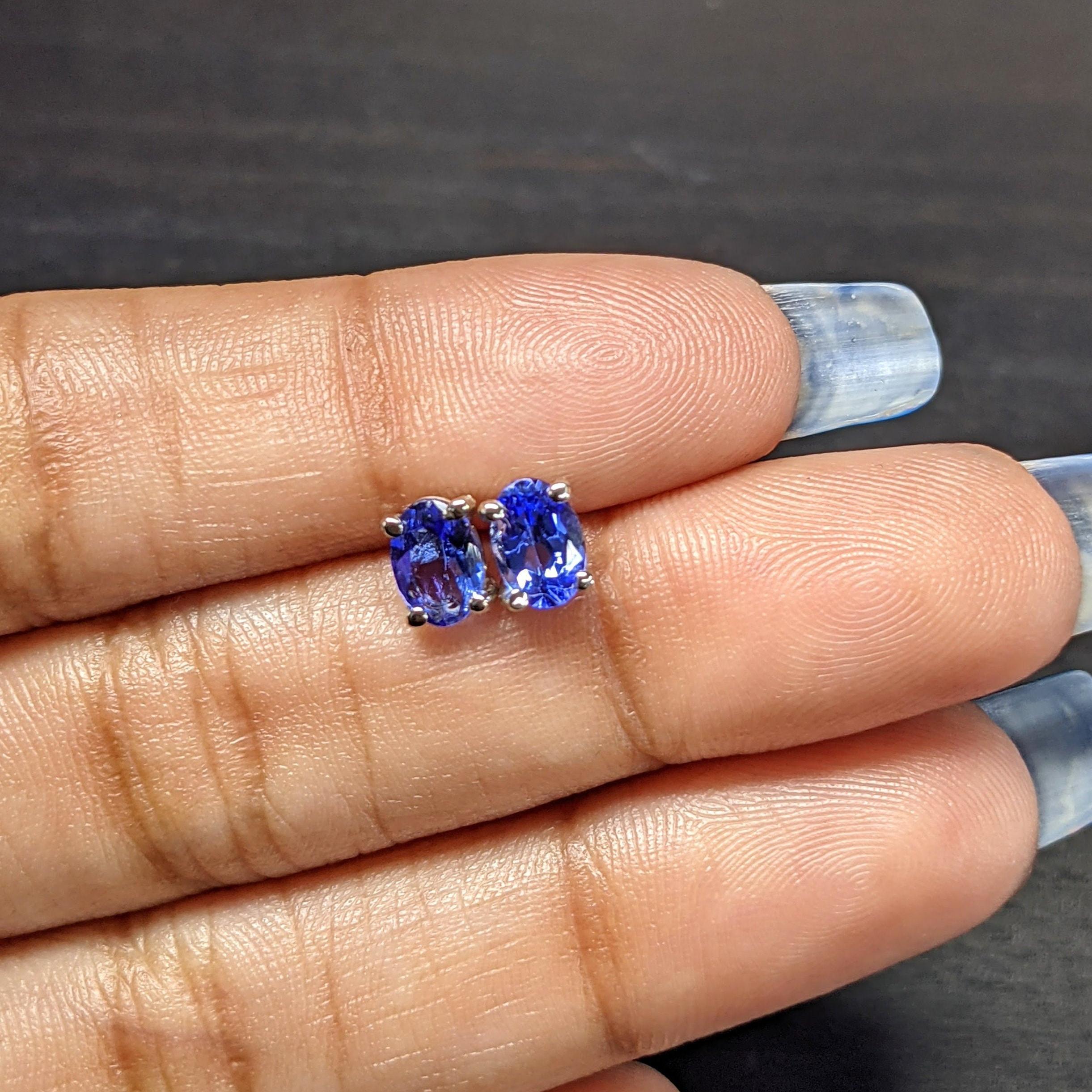 Modern Tanzanite Solitaire Stud Earrings in Solid 14K Gold Oval 6x4mm For Sale