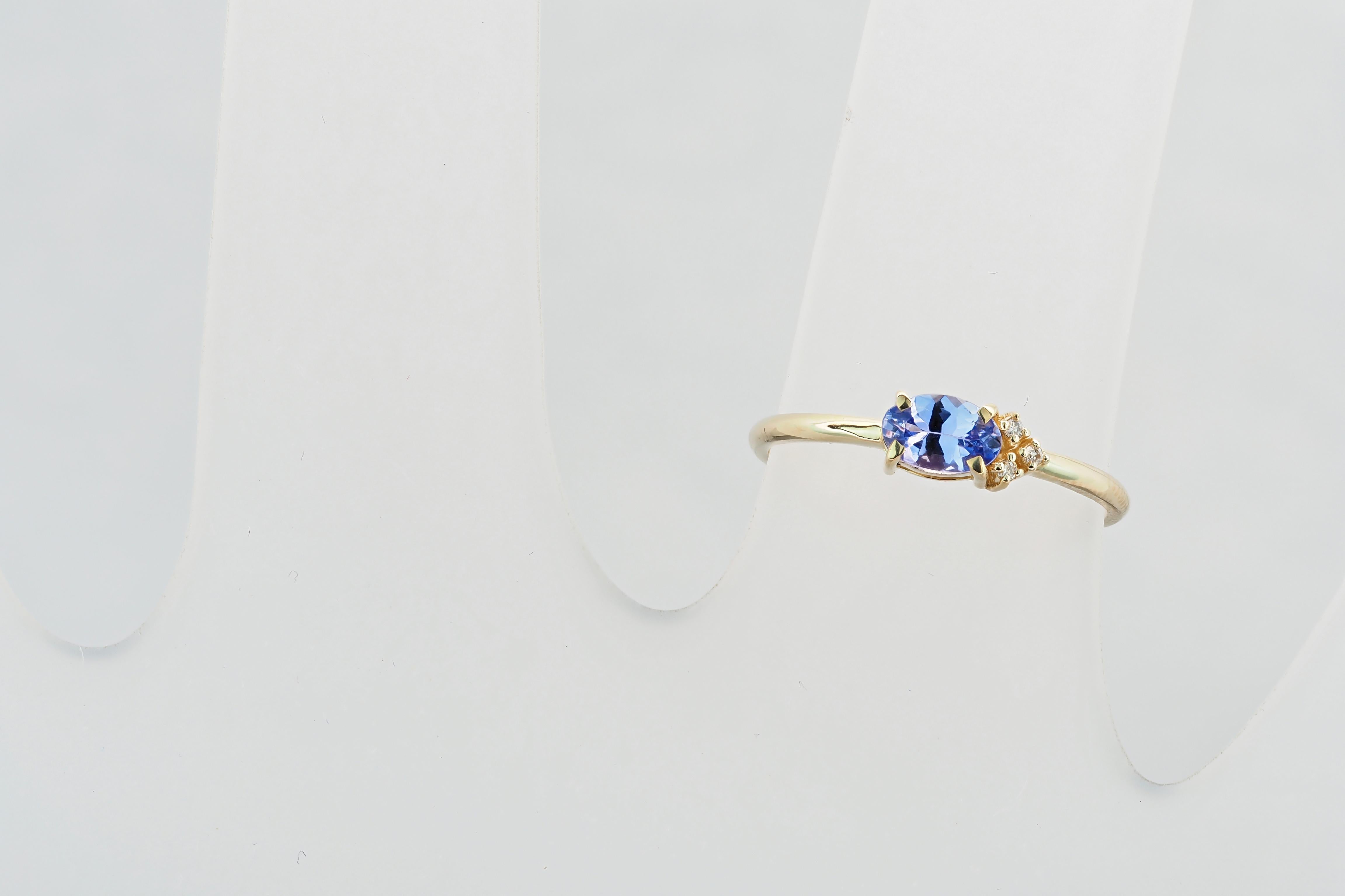 Modern Tanzanite stackable 14k gold ring.  For Sale