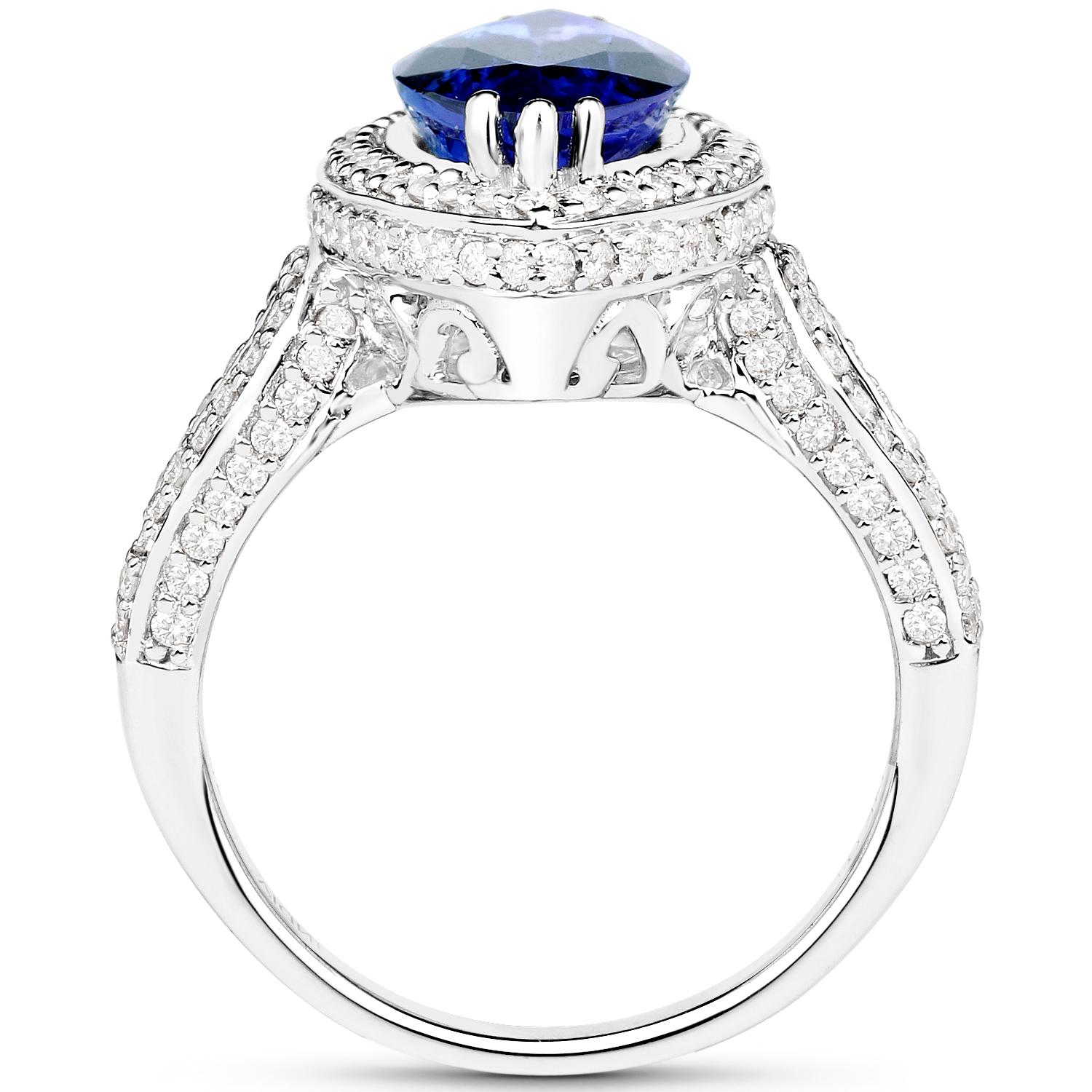 Tanzanite Statement Ring Diamond Settings 4.8 Carats Total 14K Gold In Excellent Condition For Sale In Aliso Viejo, CA