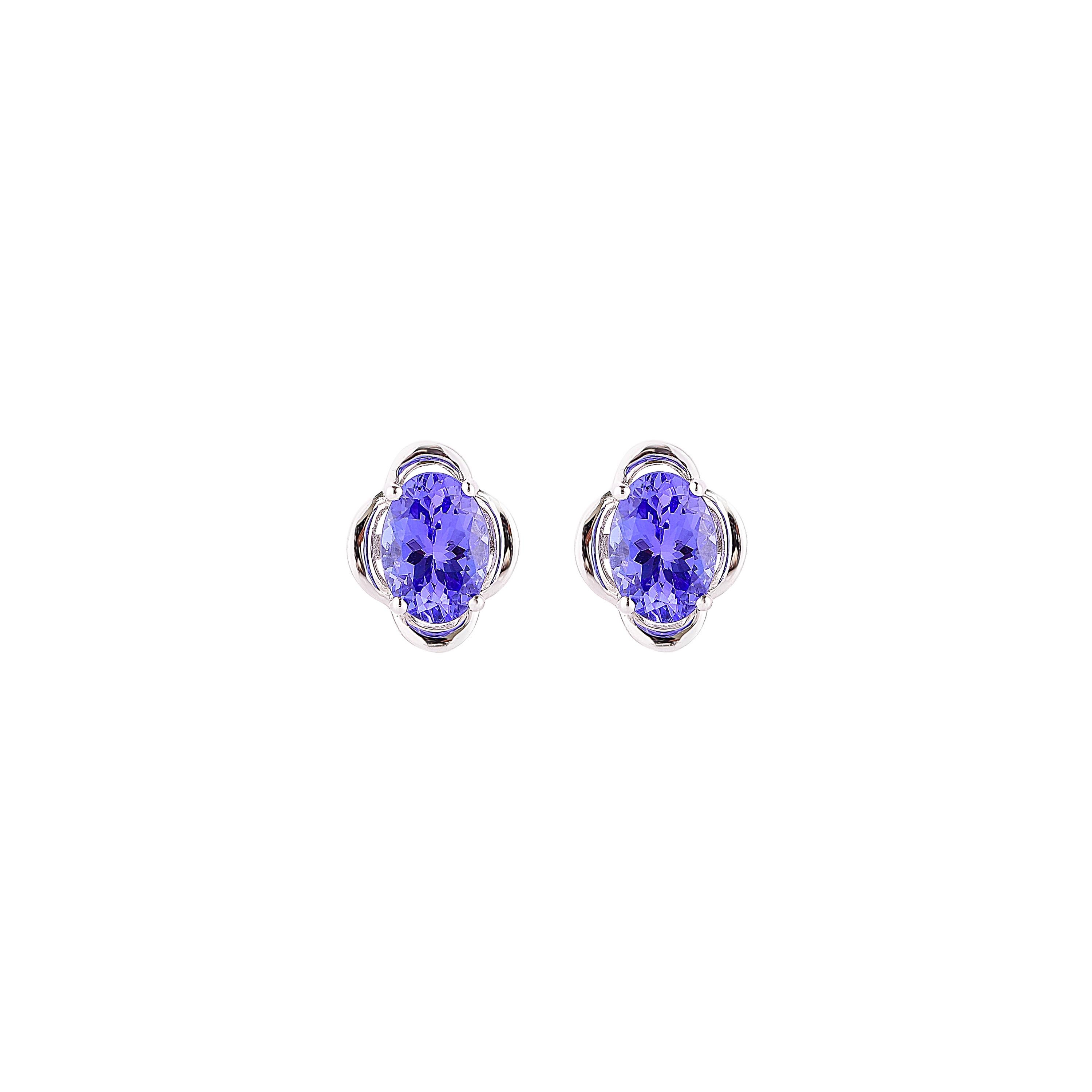 This collection features a selection of the most tantalizing Tanzanites. This enchanting East African gemstone can only be procured from one mine in the foothills of Mount Kilimanjaro, Tanzania. We have accented the rich purple-blue hues of this