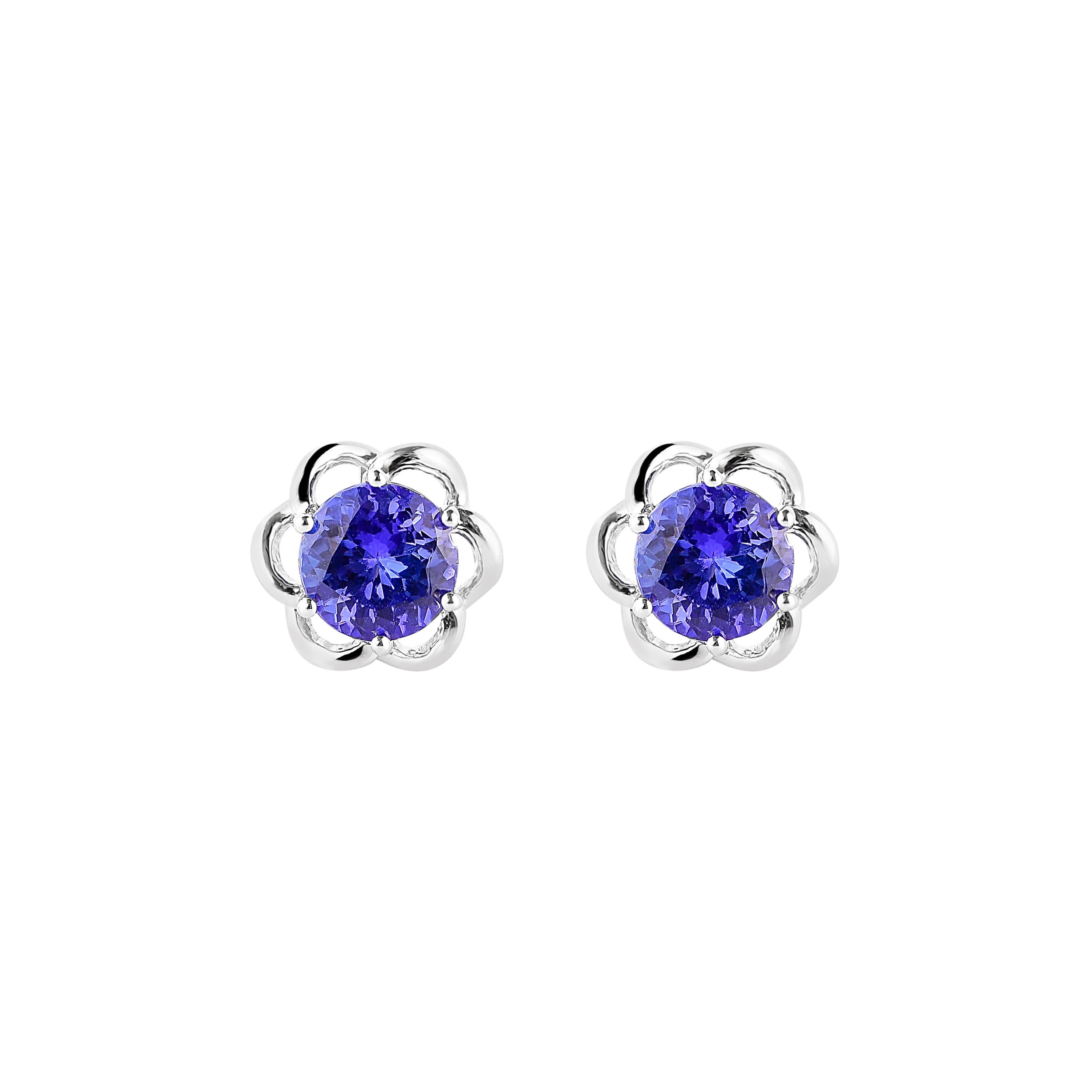 Contemporary Tanzanite Stud Earring in 18 Karat White Gold For Sale