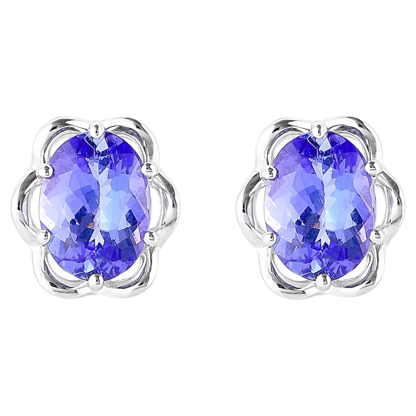 Tanzanite Stud Earring in 18 Karat White Gold For Sale