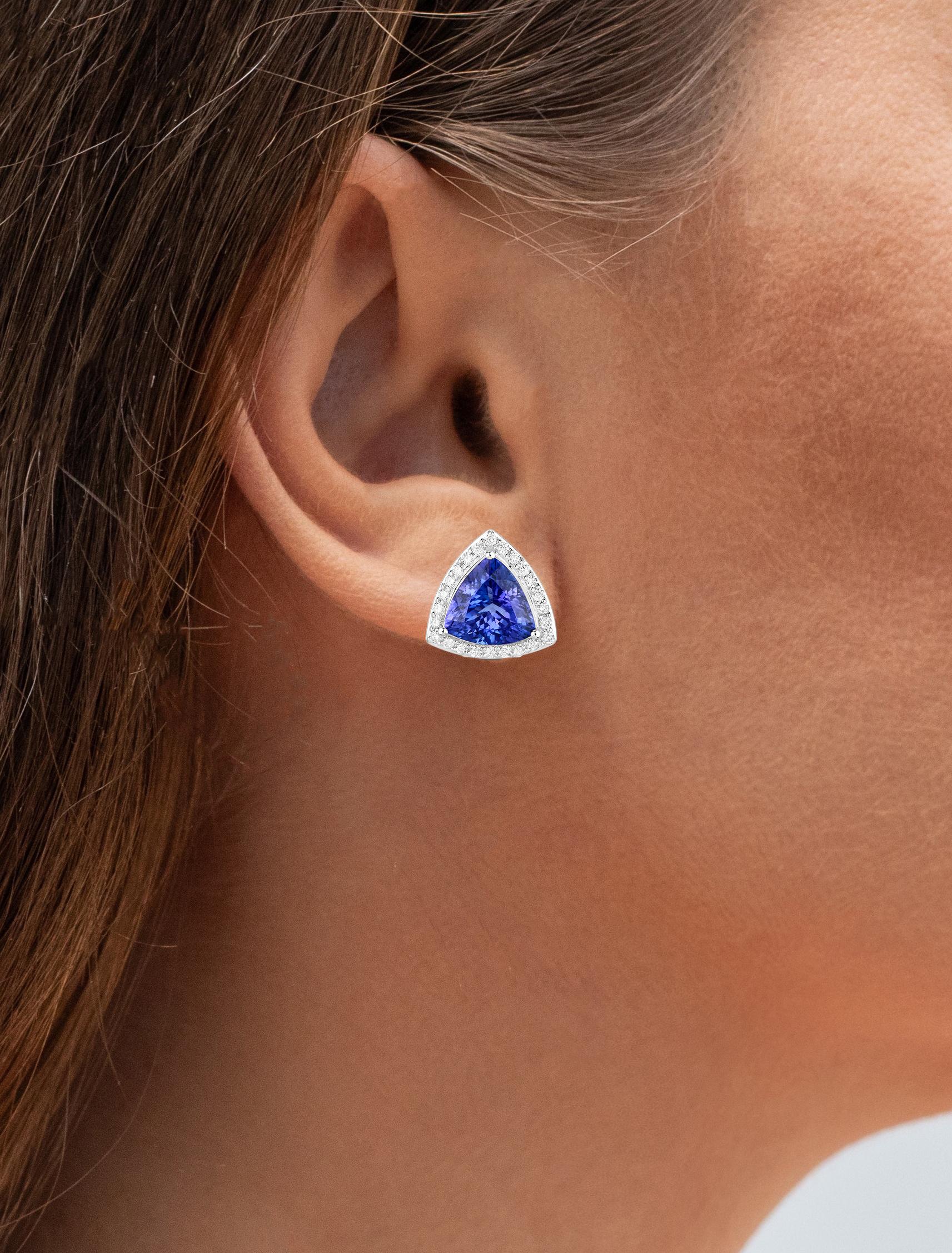 Contemporary Tanzanite Stud Earrings With Diamonds 4.62 Carats 14K White Gold For Sale