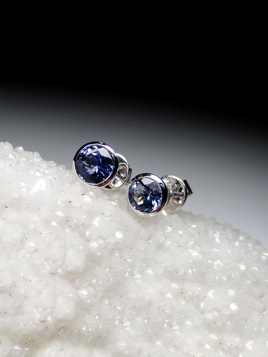 Tansanit-Ohrstecker Gold Ohrstecker Schmuck Blaue Edelsteine Unisex Geschenk anniversary her im Zustand „Neu“ in Berlin, DE