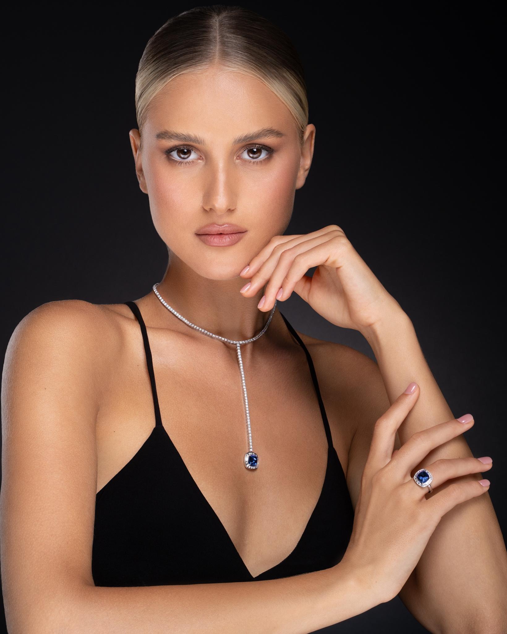 Tansanit Zuckerhut & Diamant Ring (Kegel-Cabochon) im Angebot