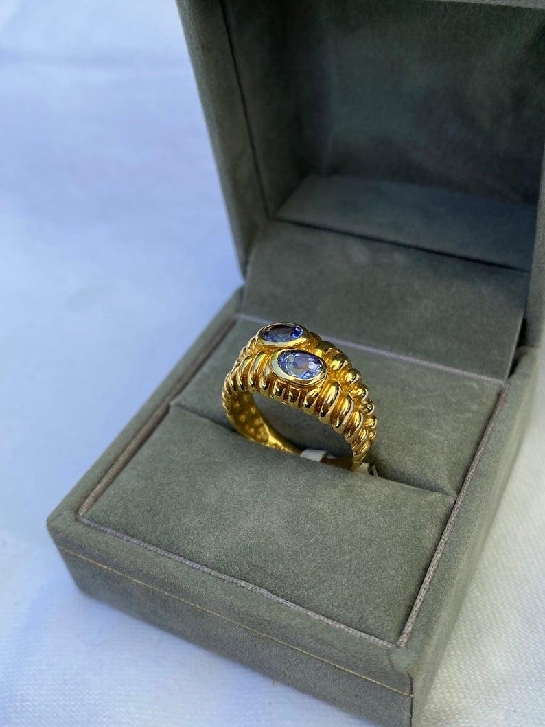 Anello di fidanzamento con tanzanite 