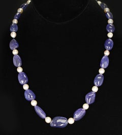 Collana di perle e perle tanzanite, chiusura in oro giallo 14 carati