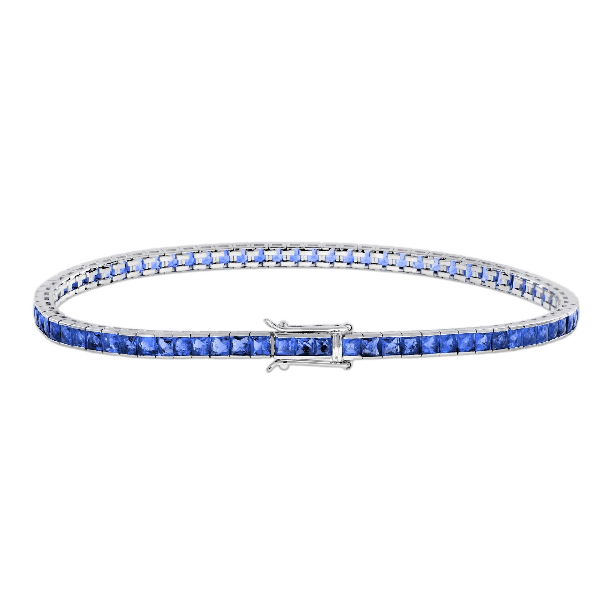 Taille française Bracelet tennis vintage en or blanc 18 carats avec tanzanite en vente