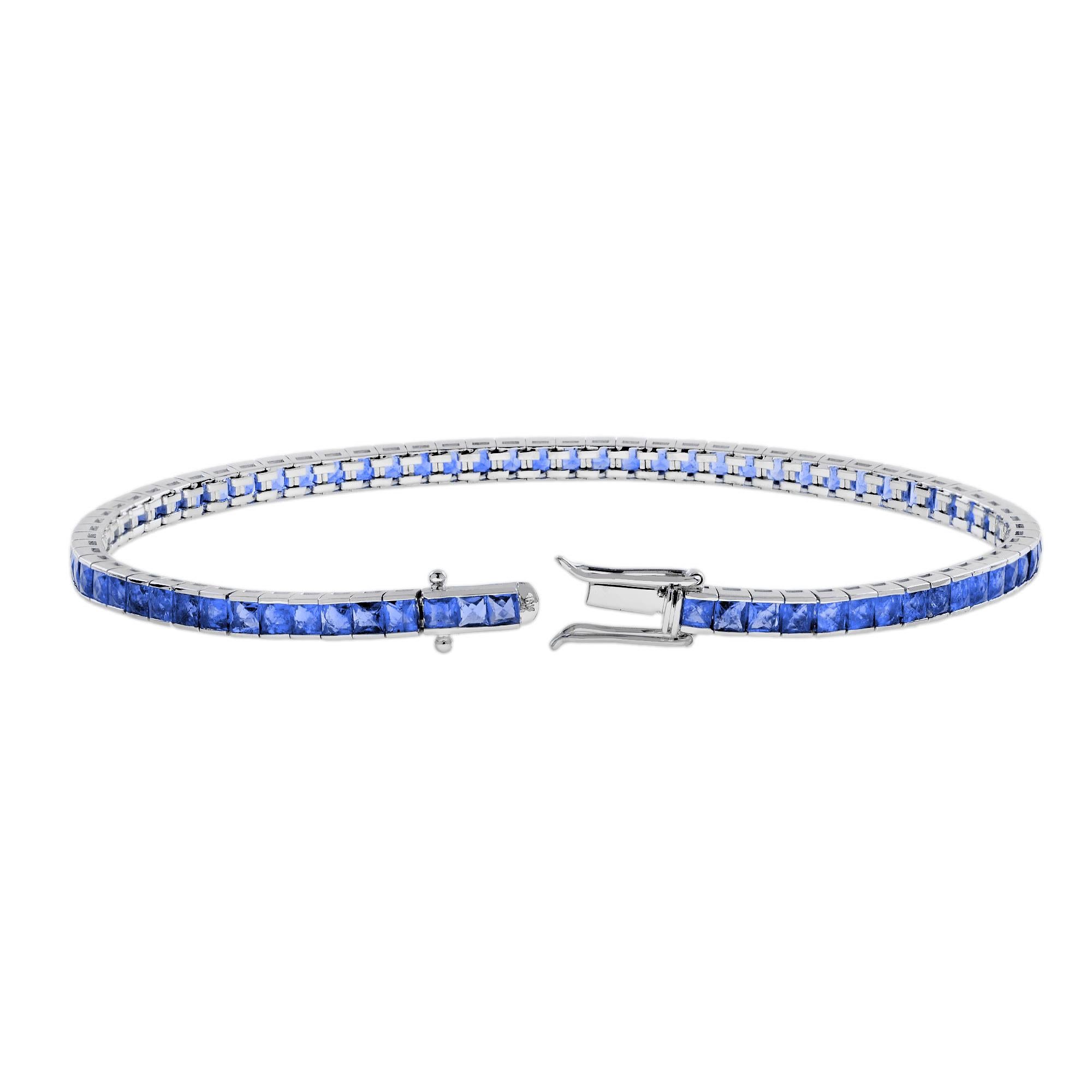 Bracelet tennis vintage en or blanc 18 carats avec tanzanite Neuf - En vente à Bangkok, TH