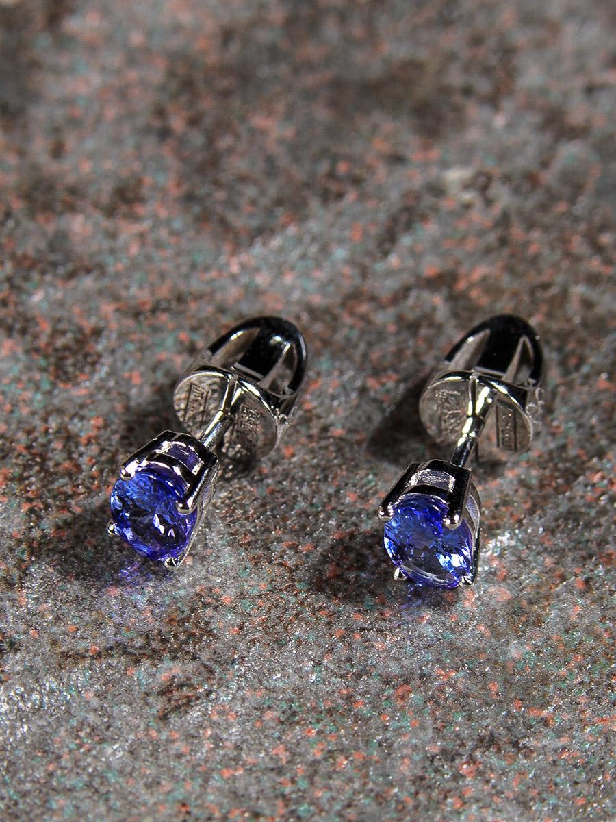 14K white gold earrings with natural Tanzanite
tanzanite origin - Tanzania
tanzanite measurements - 0.12 x 0.16 x 0.24 in / 3 x 4 x 6 mm
colour: purple-blue (bV 4/4-V 3/3, colour is described by GIA colored stone grading)
transparency: VS
tanzanite