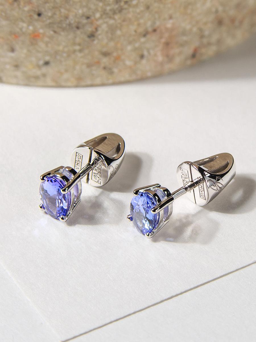 Contemporary Tanzanite White Gold Earrings Studs Blue Natural Minimalism For Sale