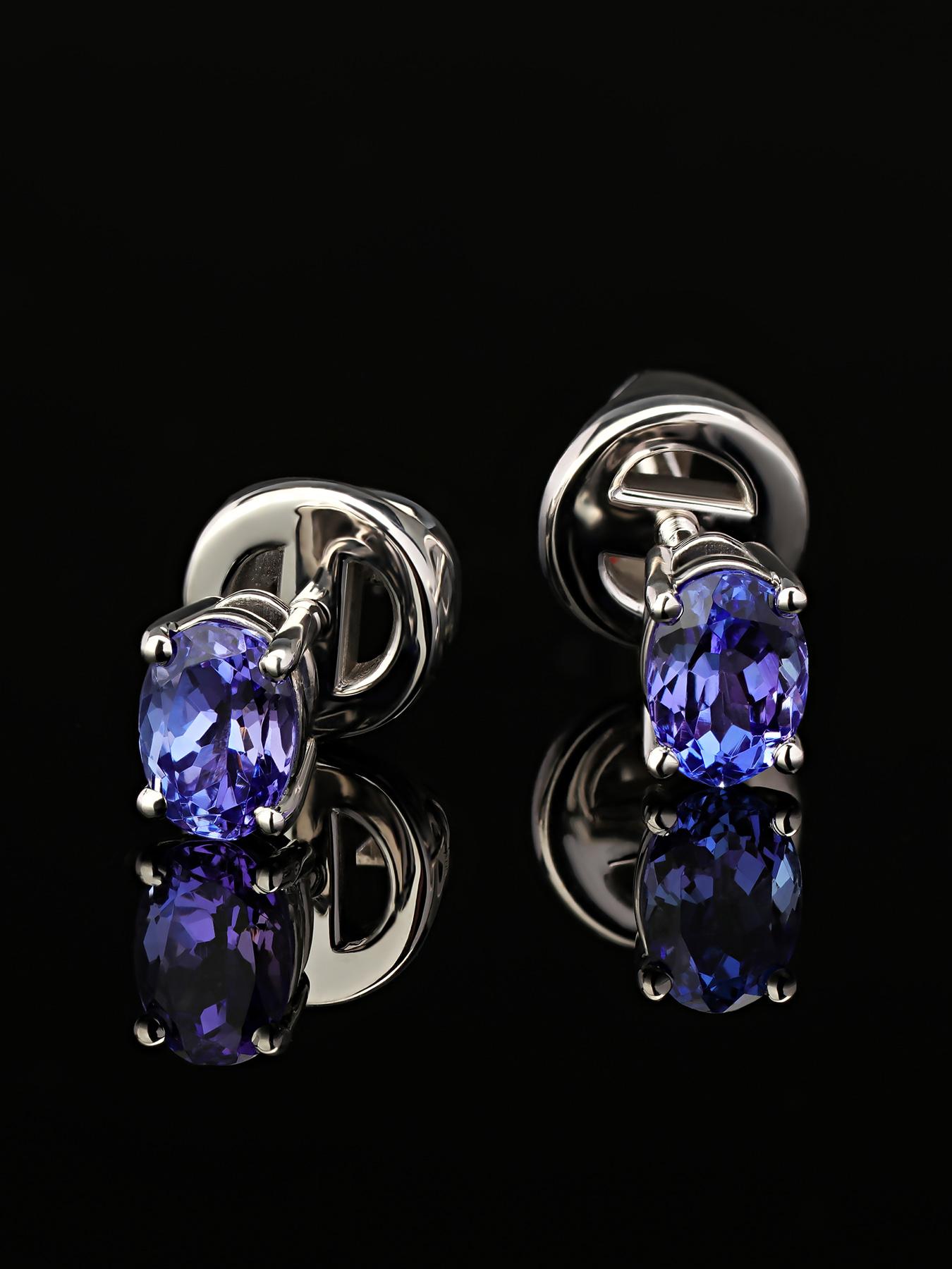 Women's or Men's Tanzanite White Gold Earrings Studs Blue Natural Minimalism For Sale