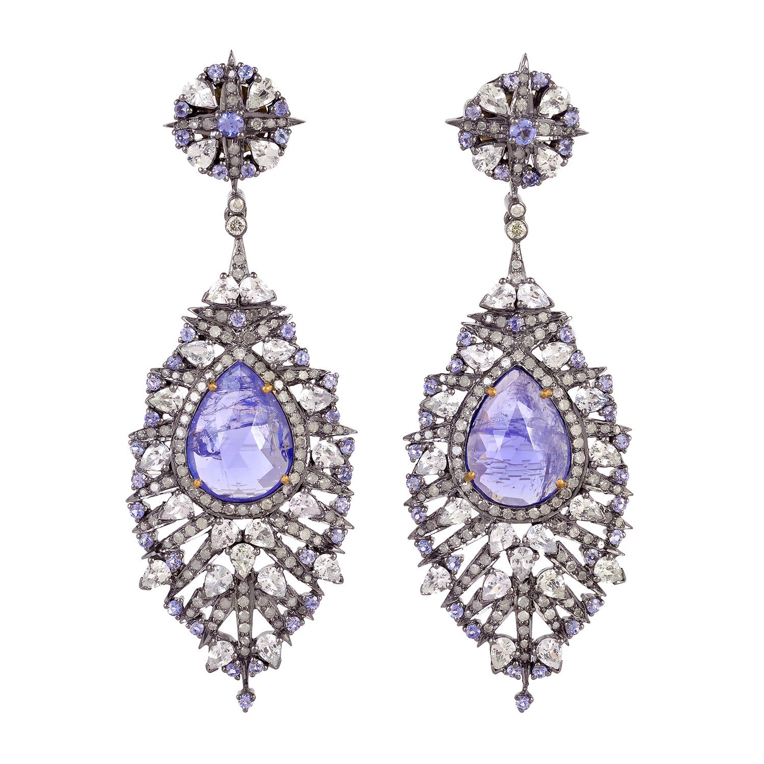 Pendiente Colgante de Tanzanita y Zafiro Blanco con Diamantes en Oro de 18k Corte mixto en venta