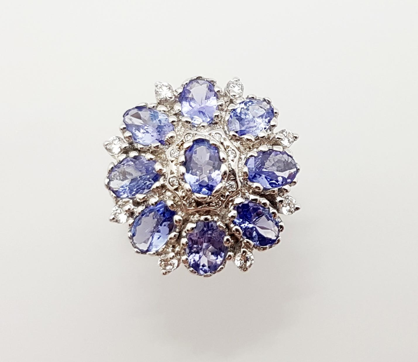 Tanzanite with Cubic Zirconia Ring set in Silver Settings For Sale 11