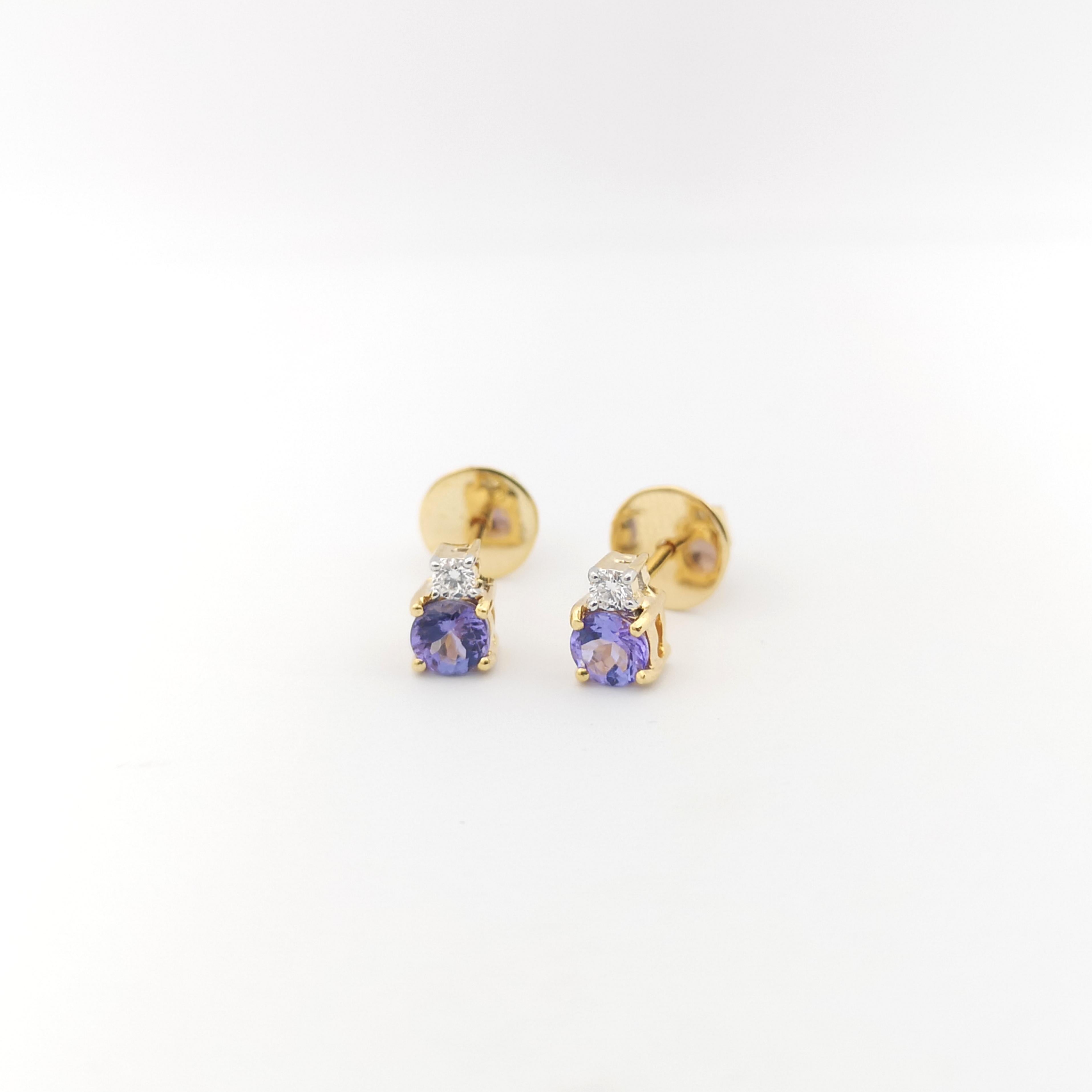 Tanzanite with Diamond Earrings set in 18K Gold Settings For Sale 4