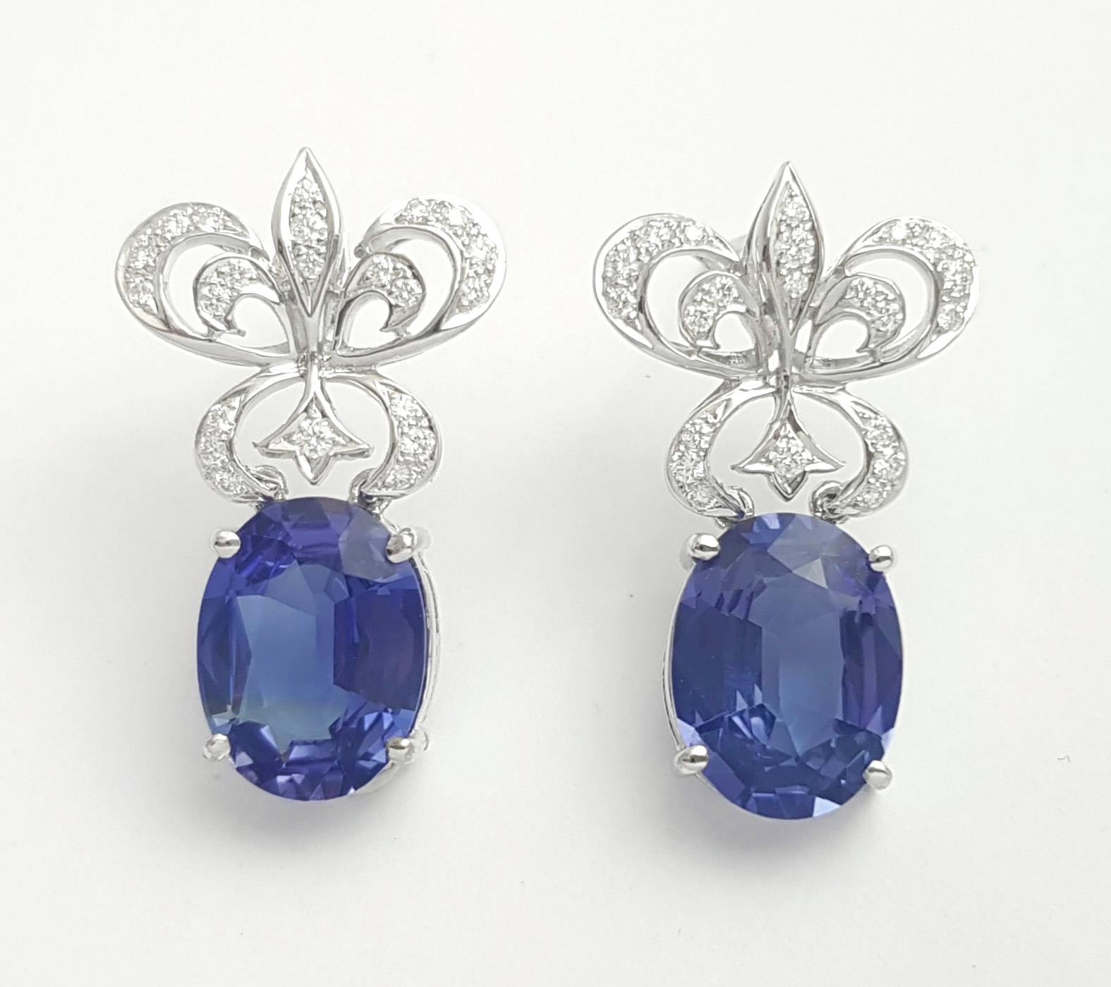 Contemporary Tanzanite with Diamond Fleur-De-Lis Earrings set in 18K White Gold Settings For Sale