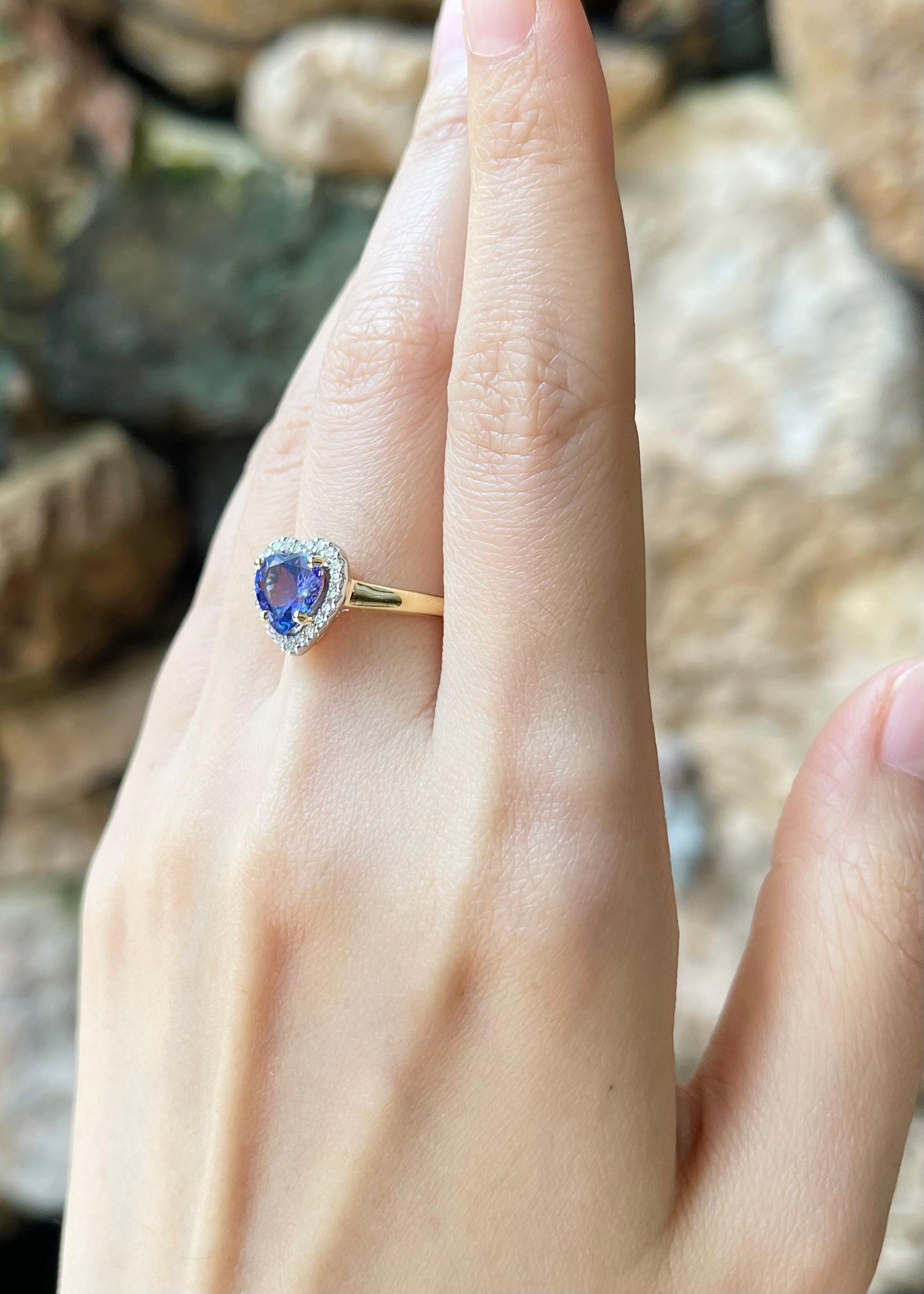 Bague de cœur en tanzanite et diamant sertie dans de l'or 18K Neuf - En vente à Bangkok, TH