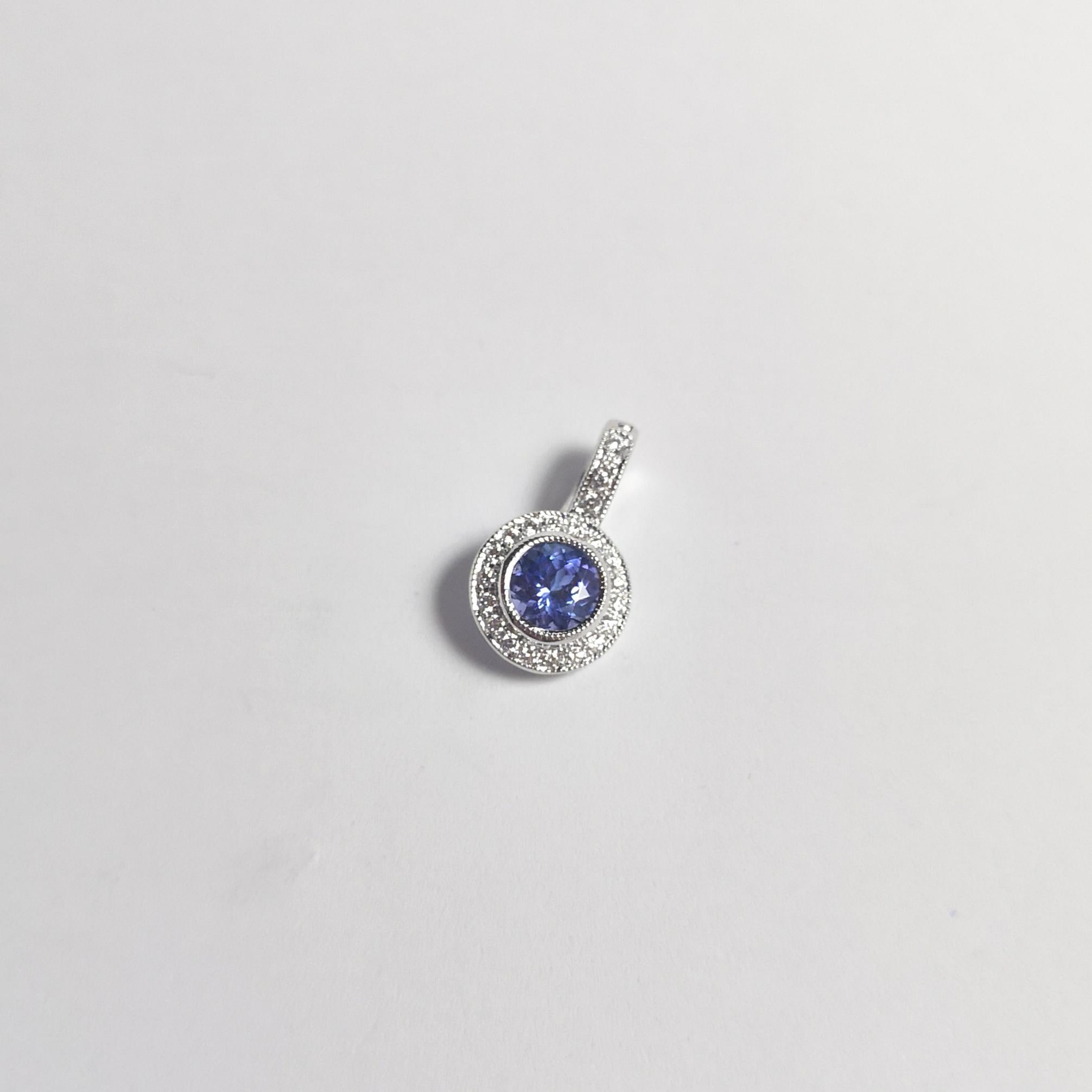 Tansanit mit Diamant-Anhänger in 18 Karat Weißgold in Fassungen im Angebot 4