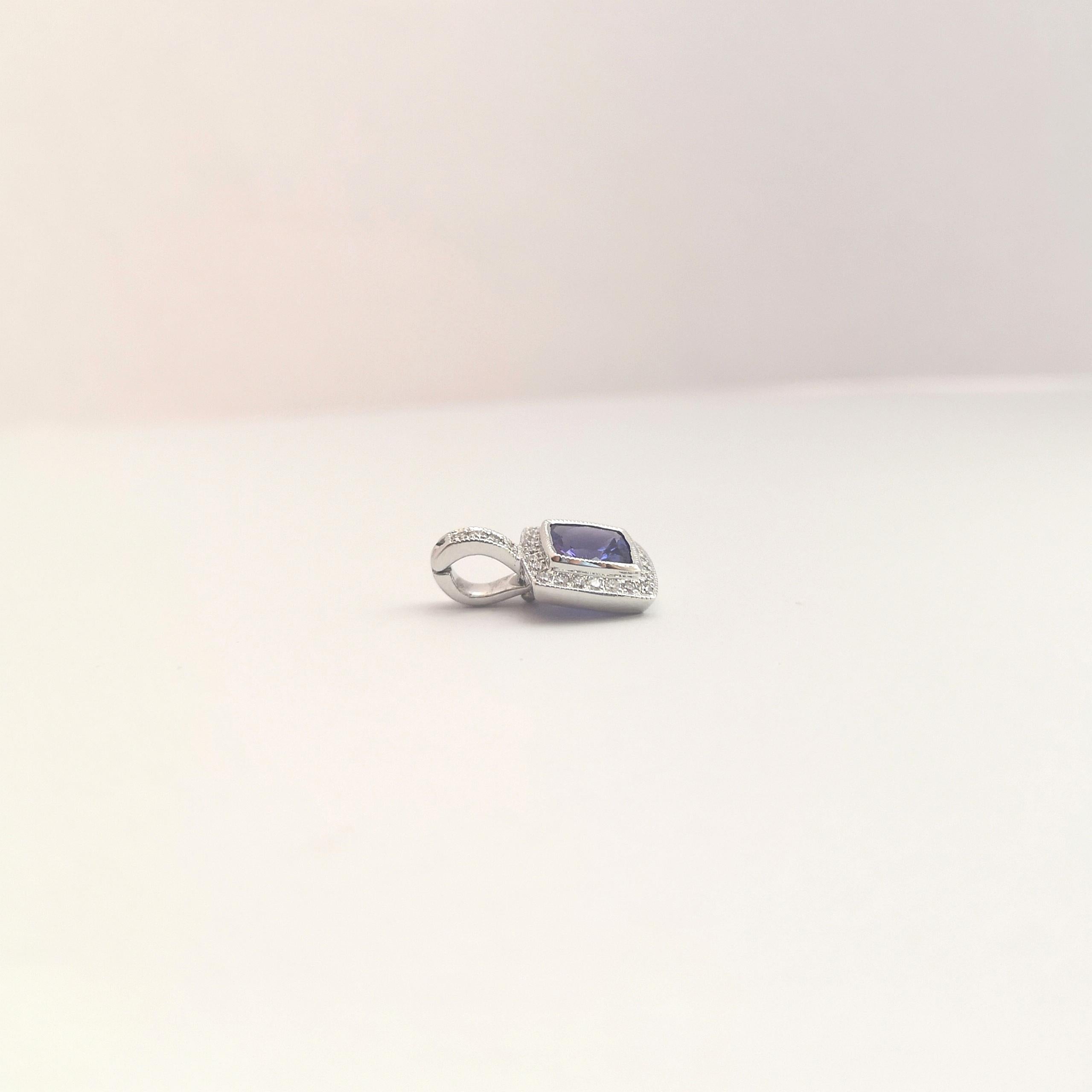 Tansanit mit Diamant-Anhänger in 18 Karat Weißgold in Fassungen Damen im Angebot