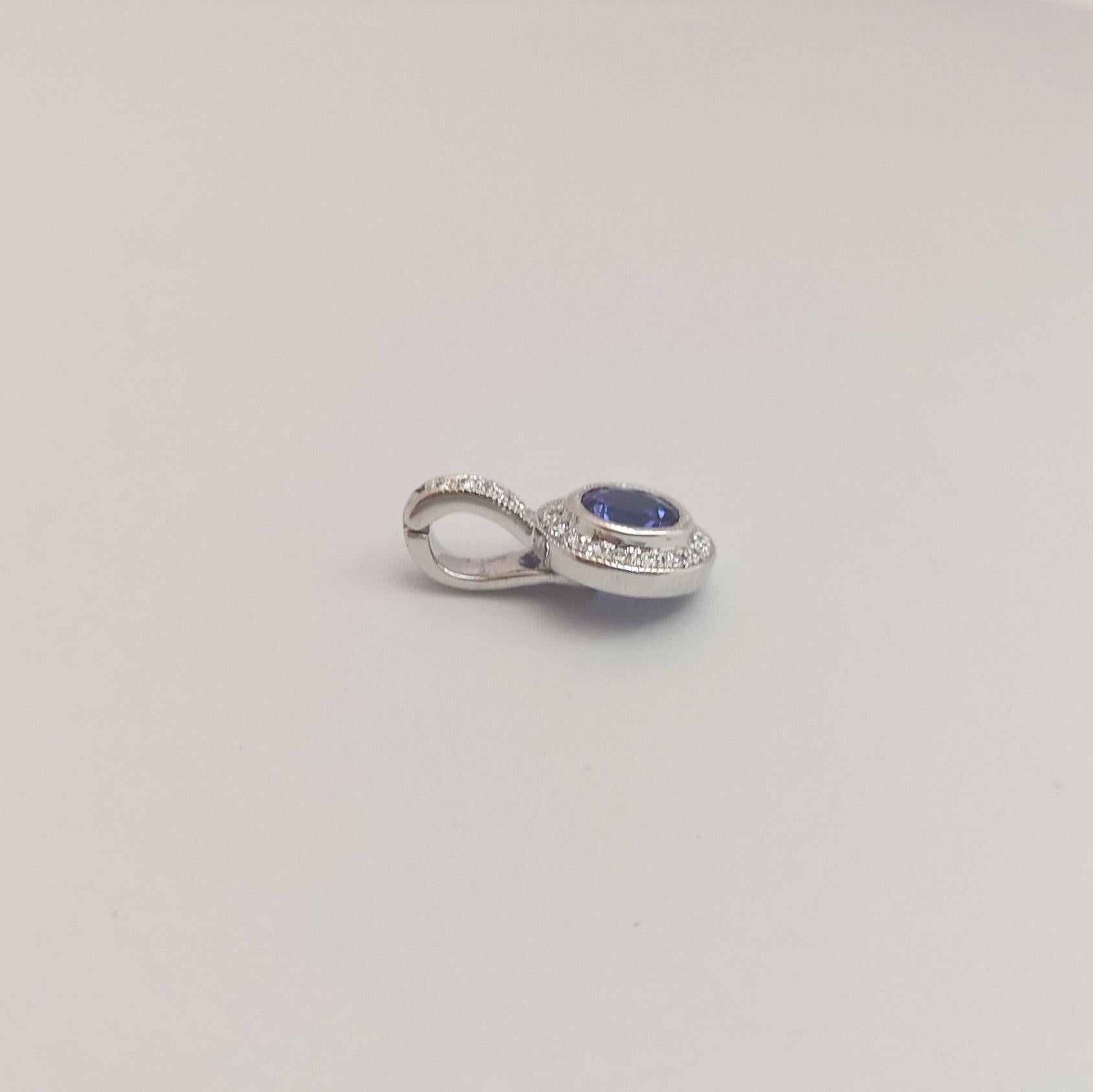 Tansanit mit Diamant-Anhänger in 18 Karat Weißgold in Fassungen im Angebot 1