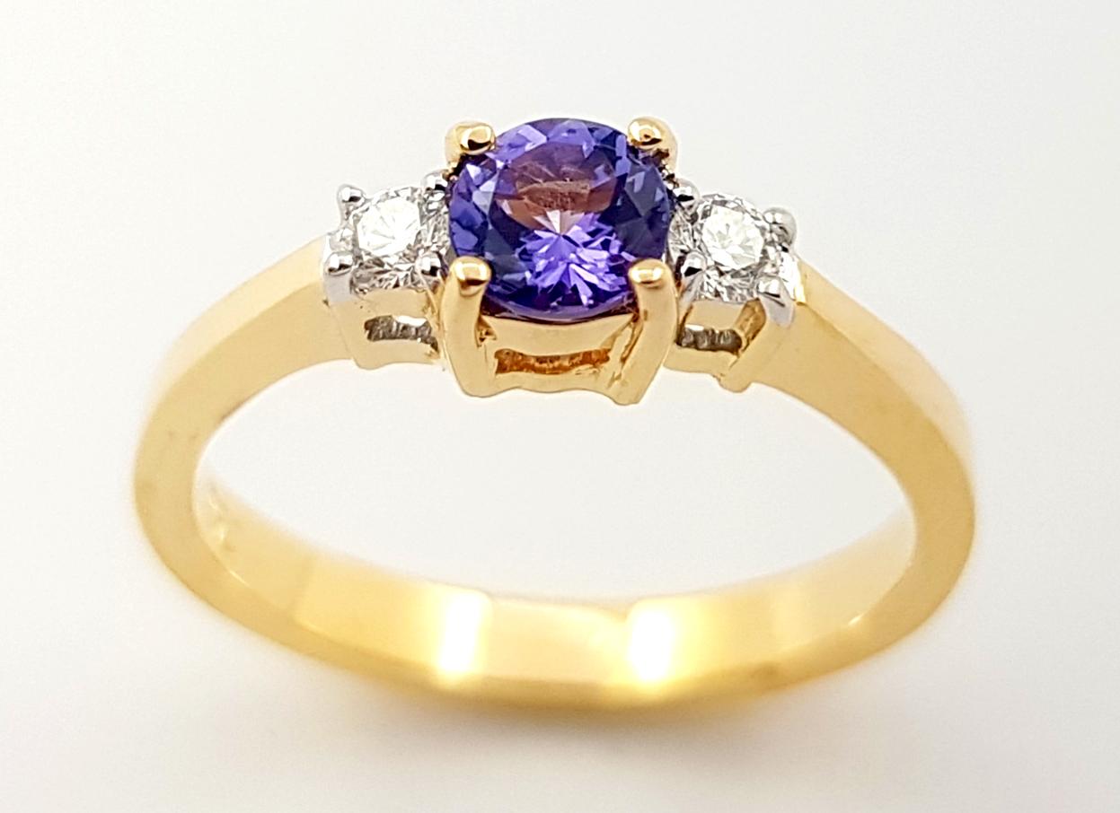 Tanzanite with Diamond Ring set in 18K Gold Settings For Sale 2