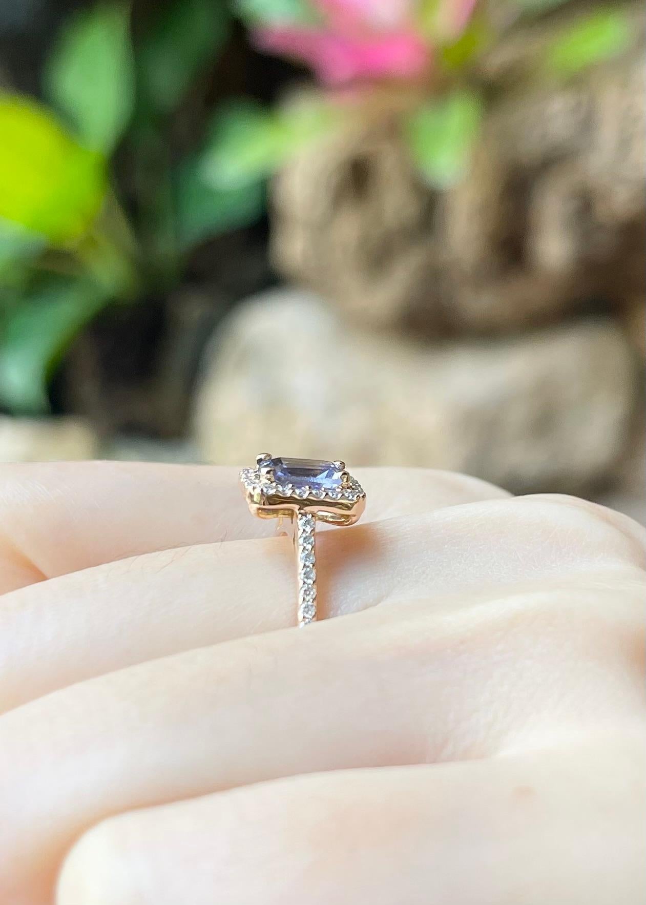 Tanzanite with Diamond Ring set in 18K Rose Gold Settings For Sale 1