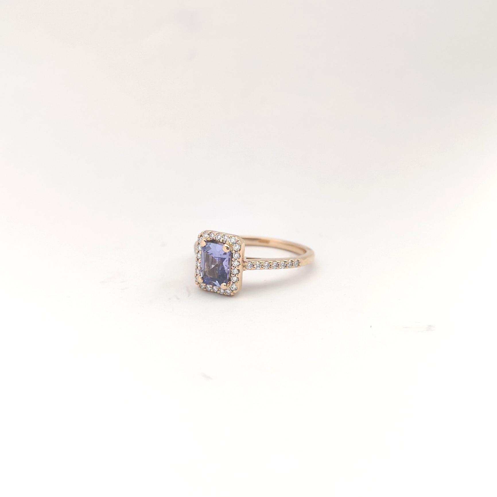Tanzanite with Diamond Ring set in 18K Rose Gold Settings For Sale 3
