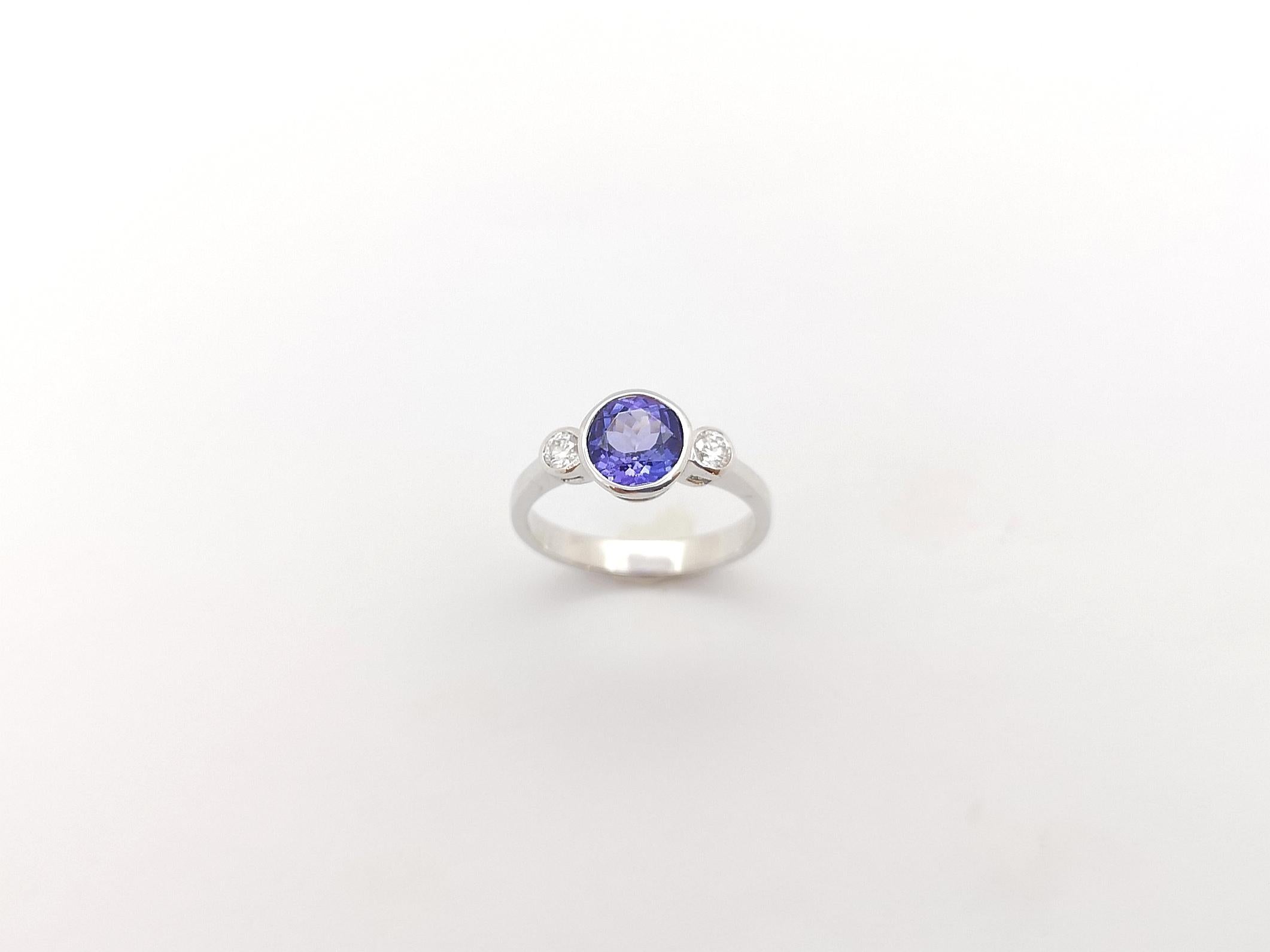 Tanzanite with Diamond Ring set in 18K White Gold Setting For Sale 3
