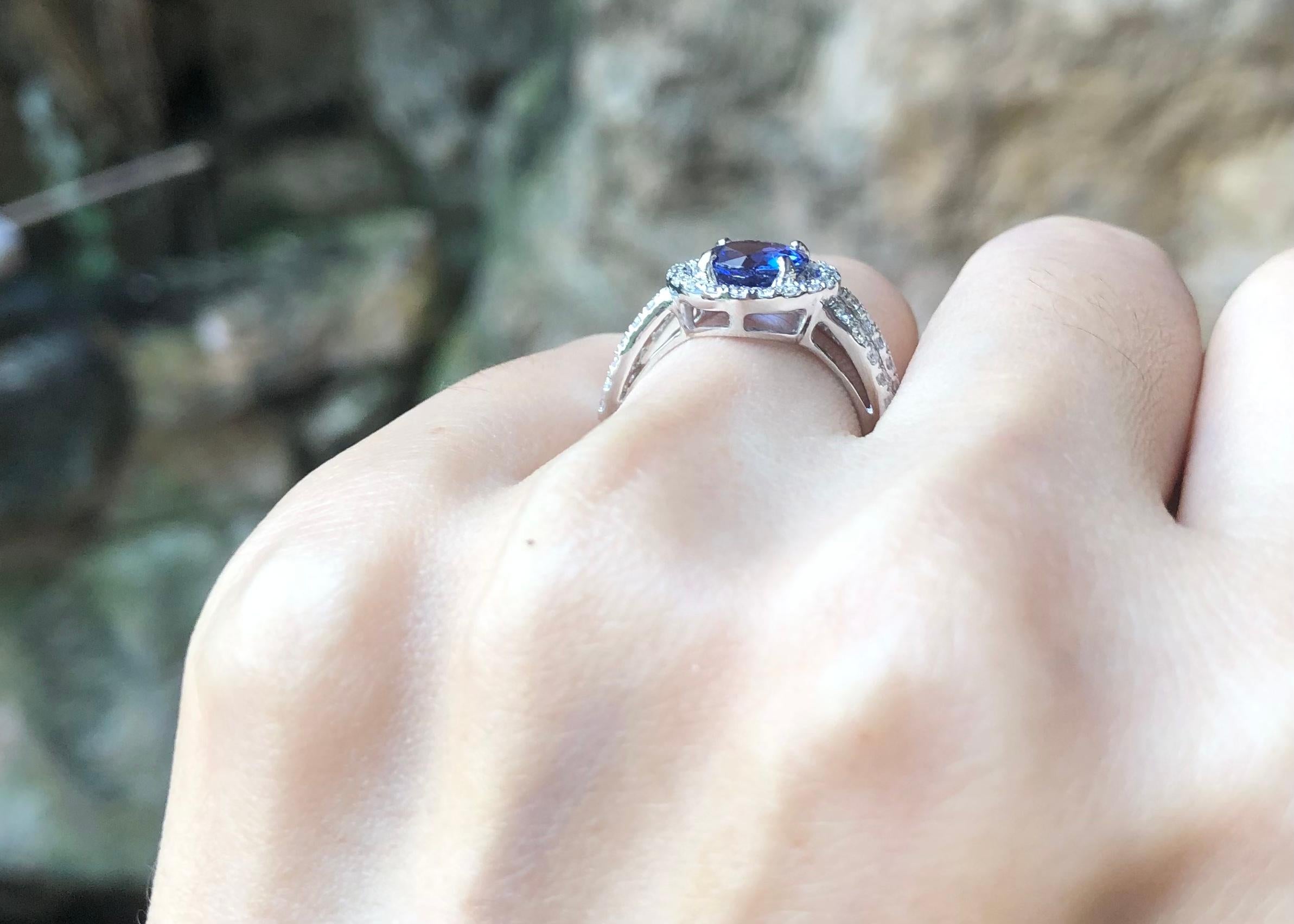 anillo de tanzanita y diamantes