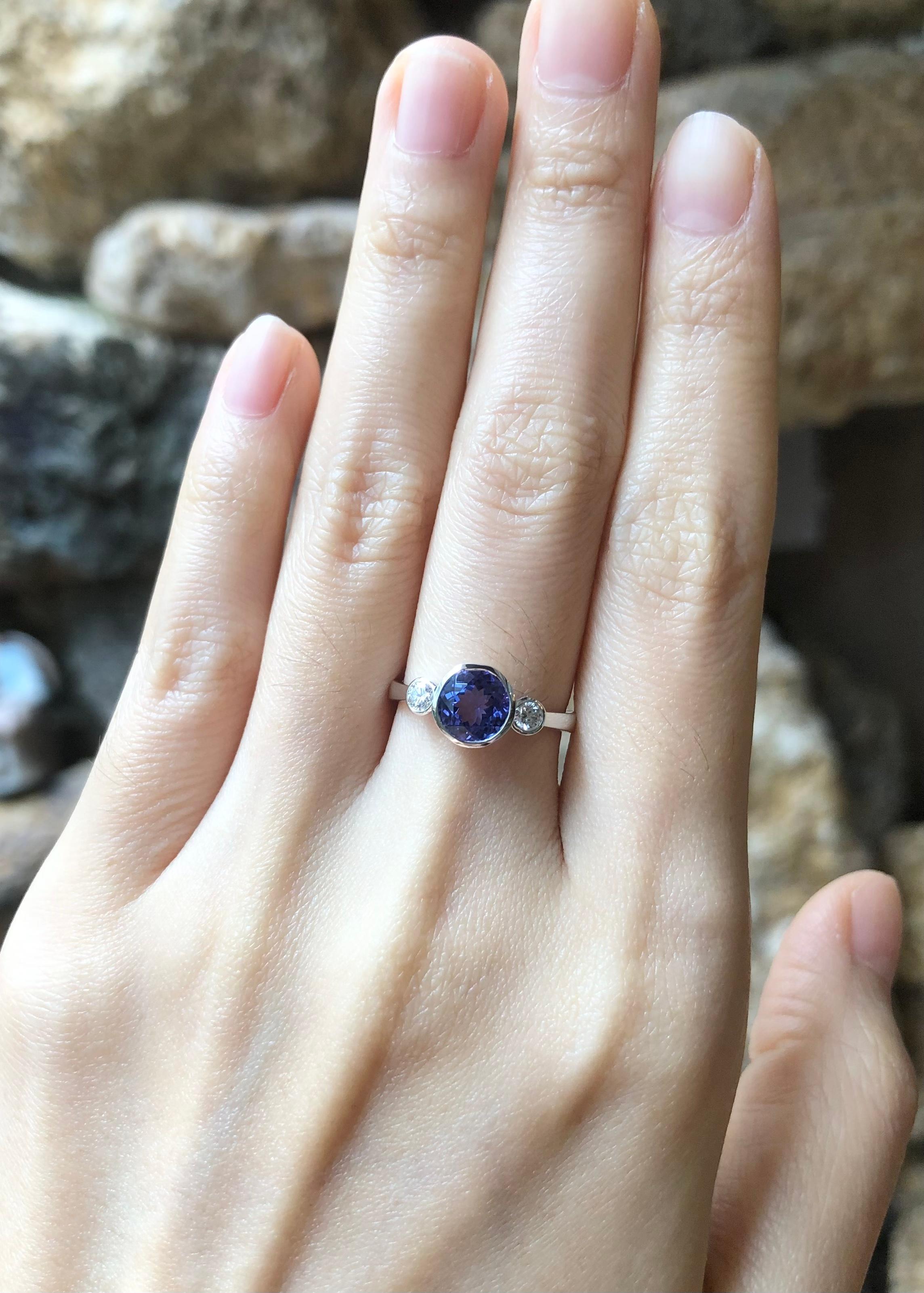 Women's Tanzanite with Diamond Ring set in 18K White Gold Setting For Sale