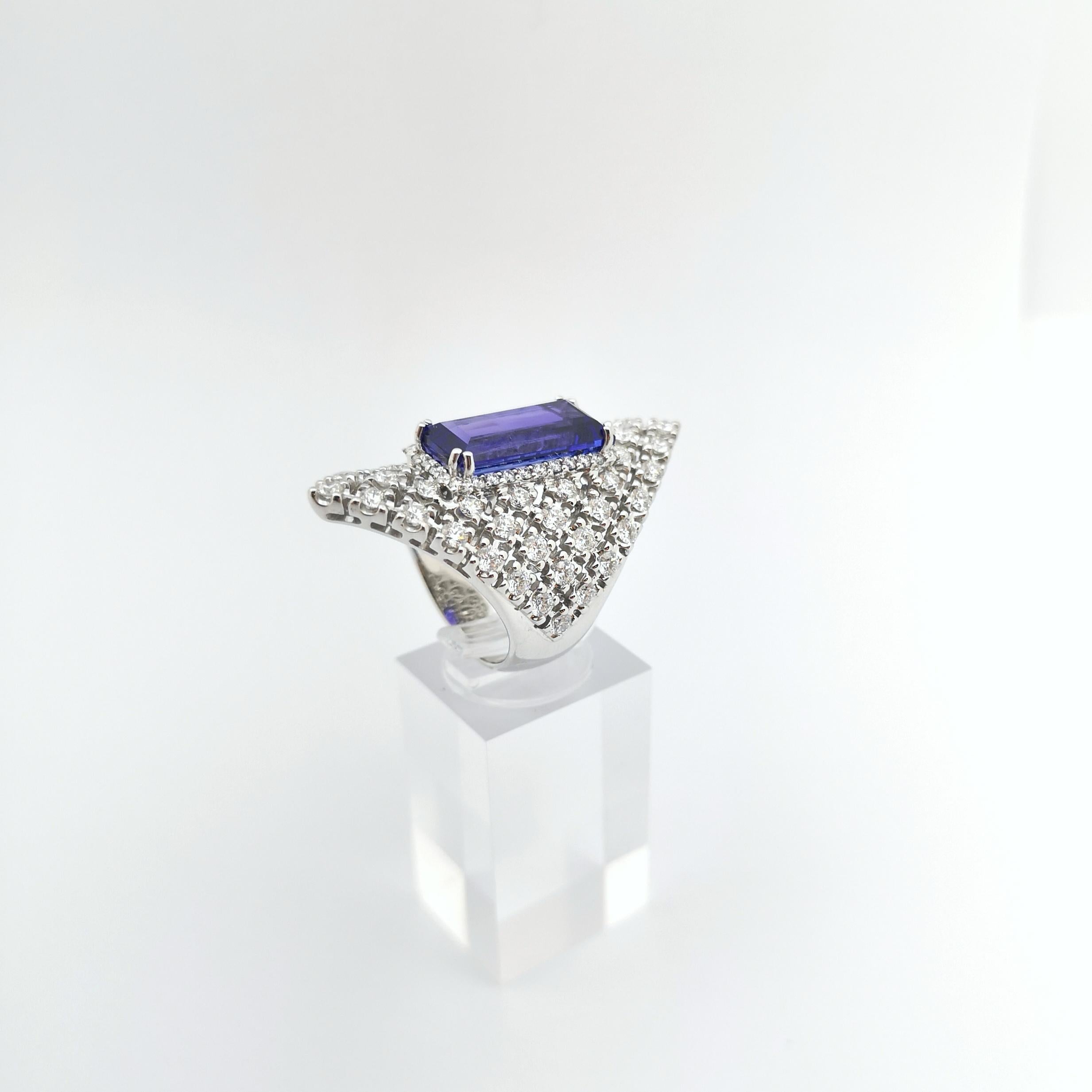 Tanzanite with Diamond Ring set in 18K White Gold Settings For Sale 11