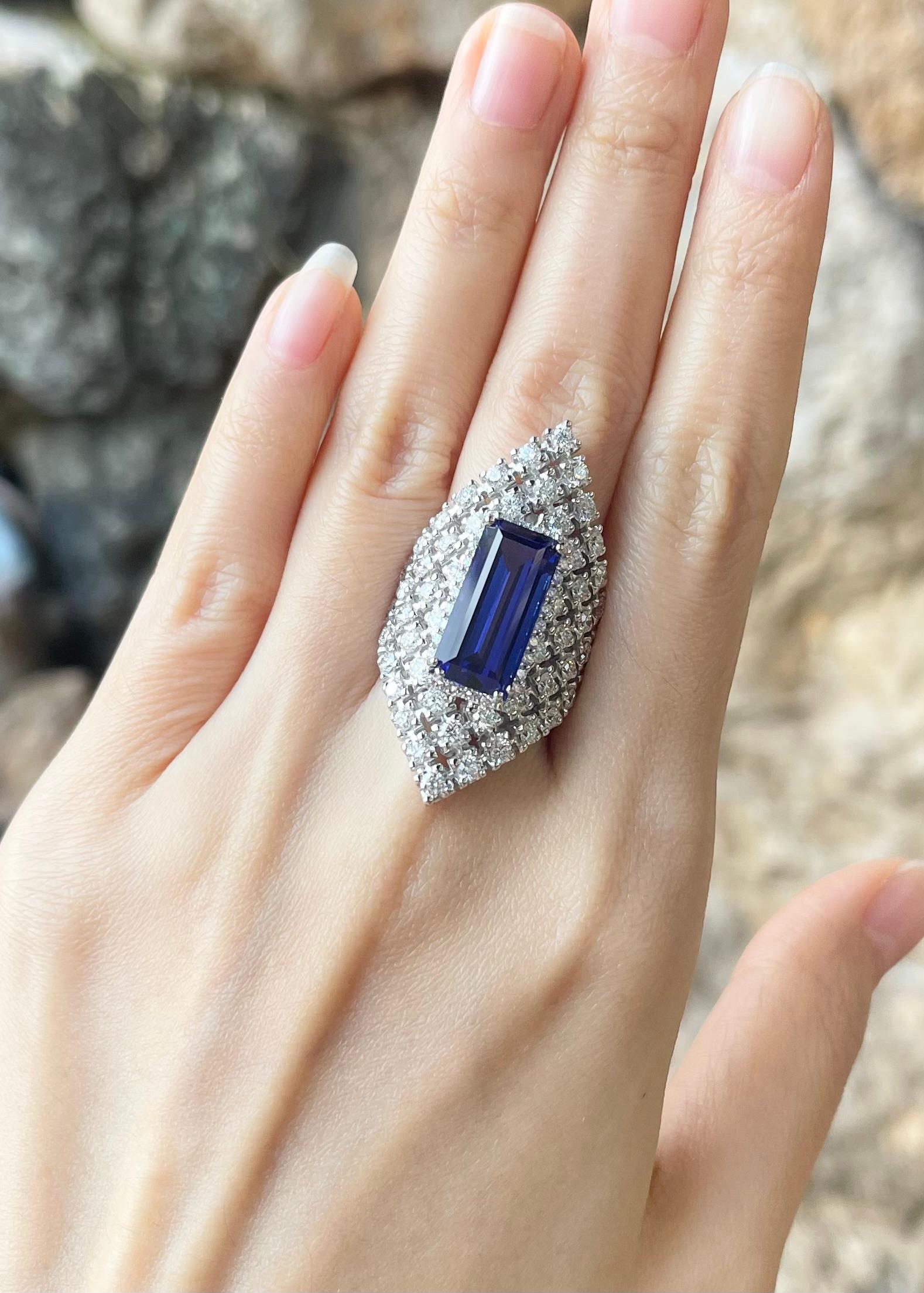 Tanzanite 7.82 carats with Diamond 3.21 carats Ring set in 18K White Gold Settings

Width:  2.1 cm 
Length: 4.0 cm
Ring Size: 53
Total Weight: 17.94 grams

Tanzanite

Width:  0.8 cm 
Length: 1.6 cm

