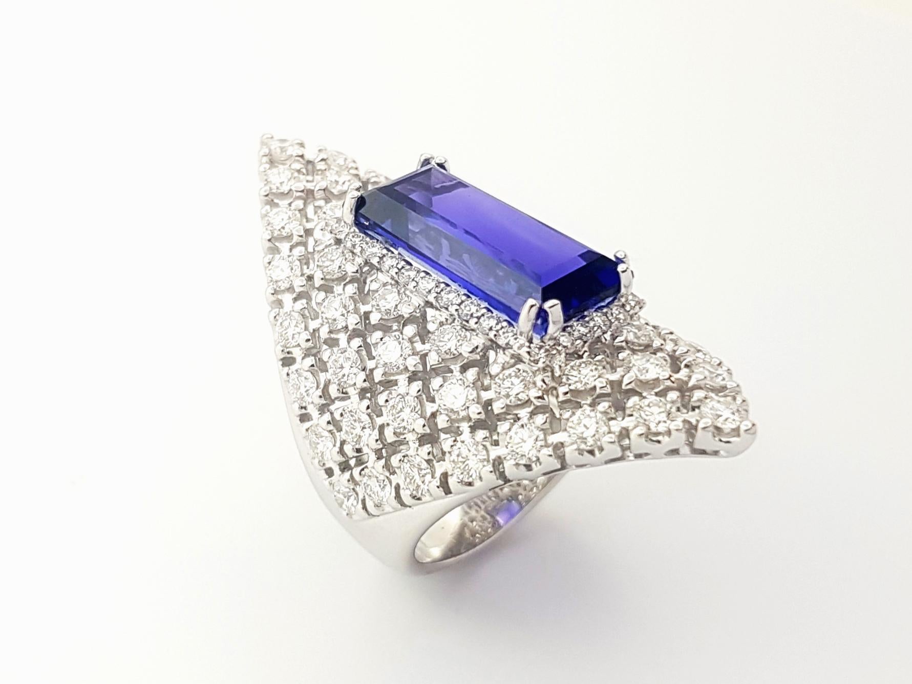 Tanzanite with Diamond Ring set in 18K White Gold Settings For Sale 2