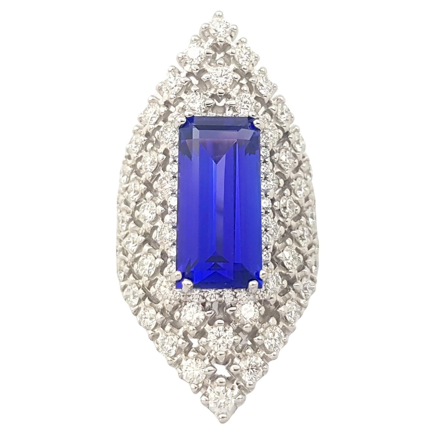 Tanzanite with Diamond Ring set in 18K White Gold Settings For Sale