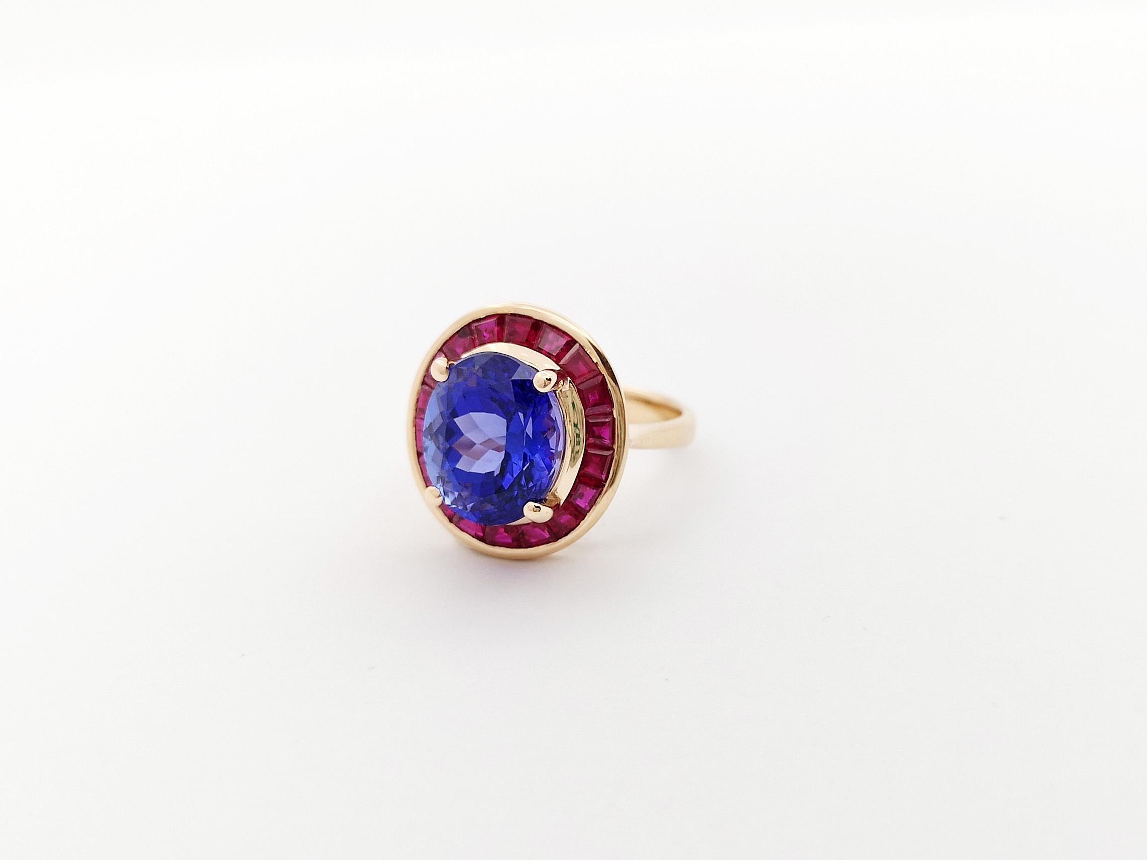 Tanzanite with Ruby Ring set in 18K Rose Gold Settings For Sale 3
