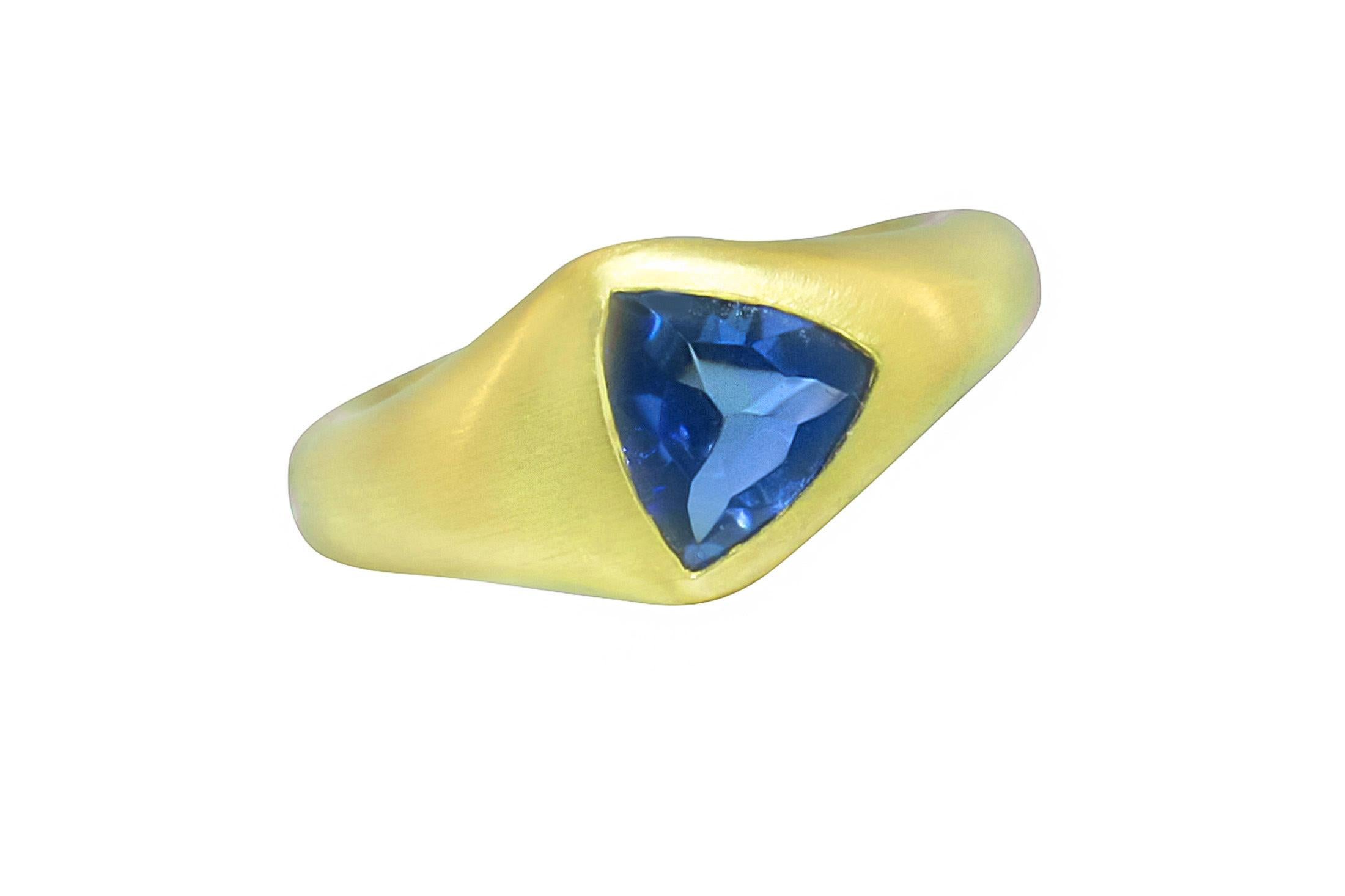 yellow gold tanzanite ring
