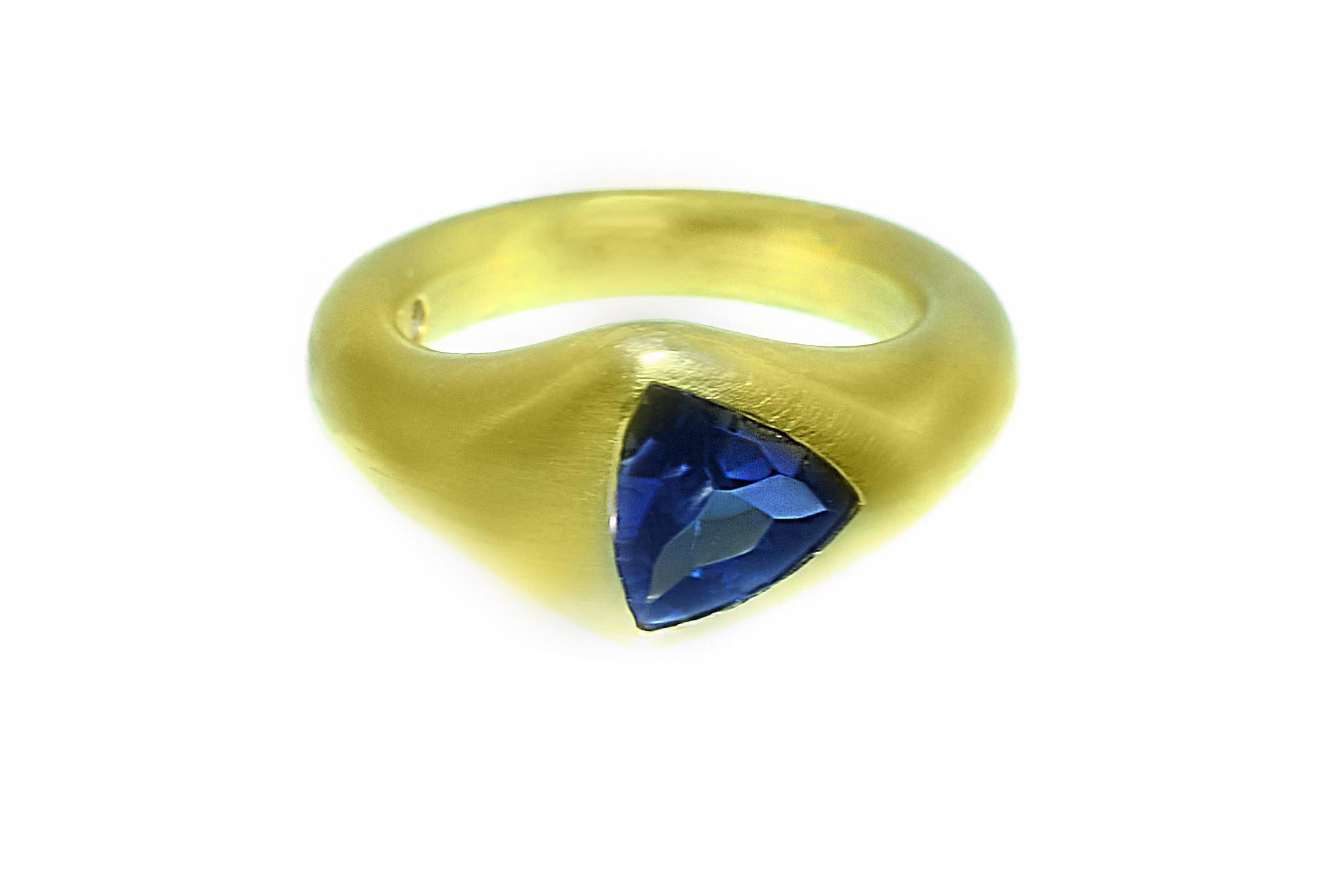 Trillion Cut Tanzanite Yellow Gold Ring For Sale