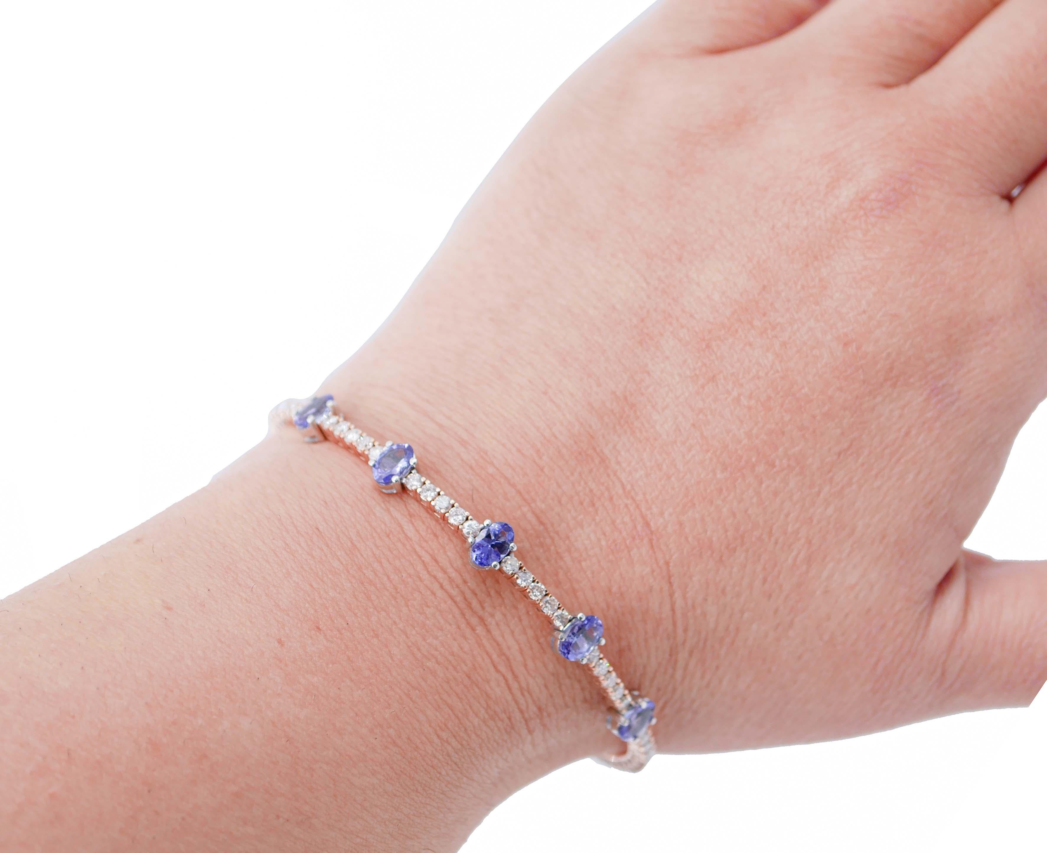 Tanzanite, Diamonds, 18 Karat Rose and White Gold Bracelet. In New Condition In Marcianise, Marcianise (CE)