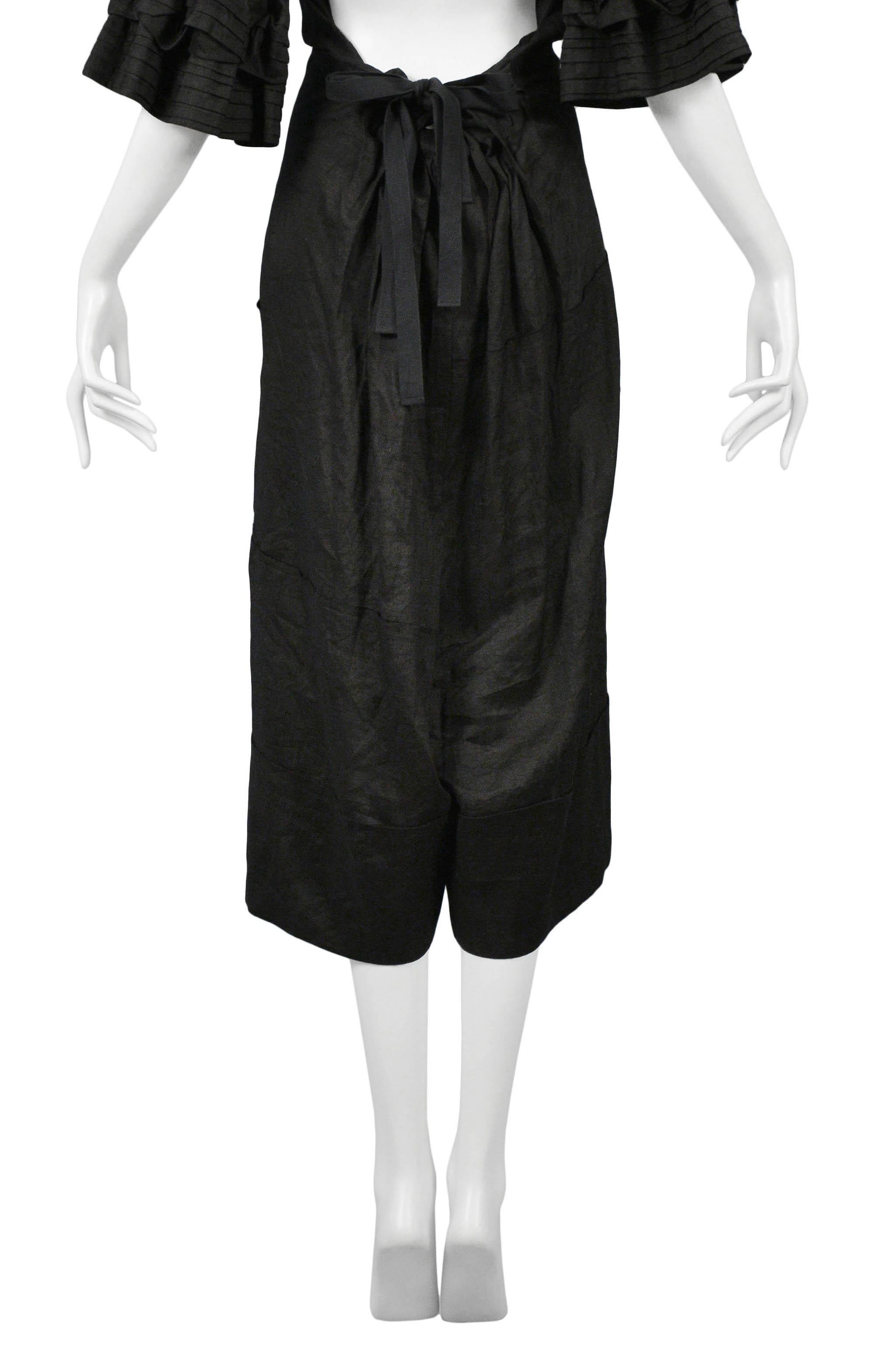 Nero Tao By Comme Des Garcons - Tuta a pieghe in lino nero 2007 in vendita