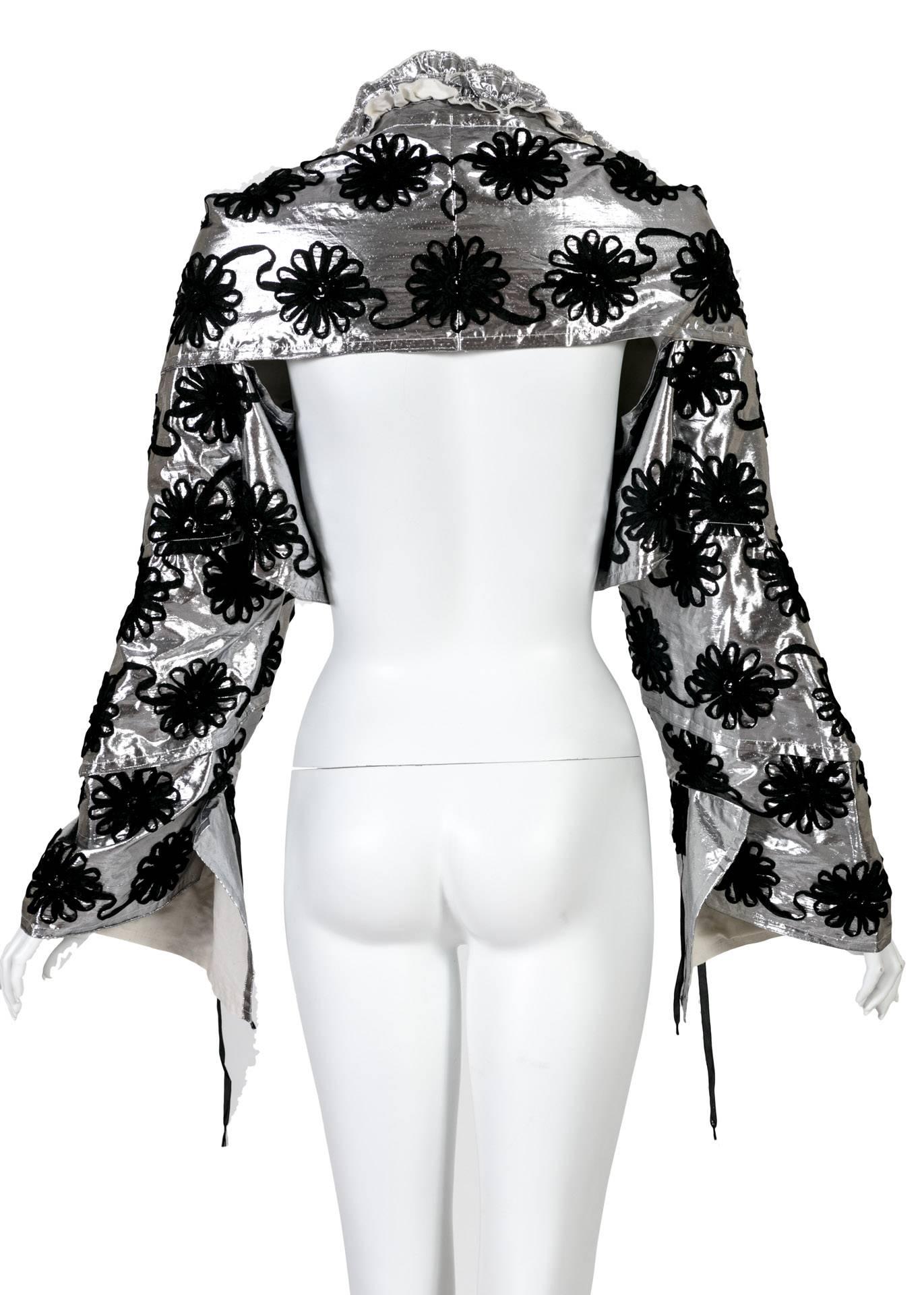 Tao Comme Des Garcons  Cropped Silber geblümt  Jacke mit Applique-Kragen 2008 im Angebot 1