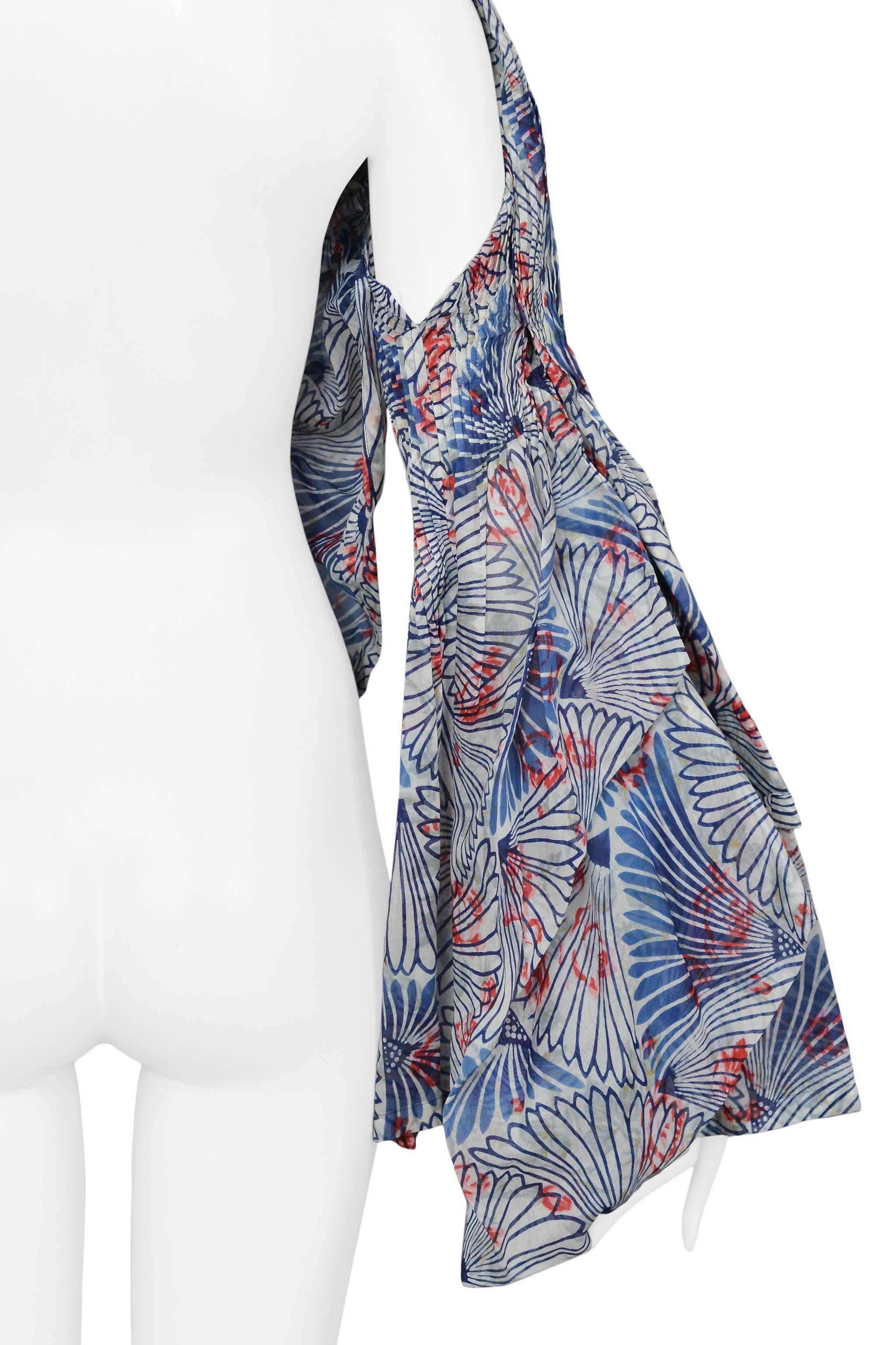Tao Para Comme Des Garcons Top azul estampado sin espalda 2008 en venta 2
