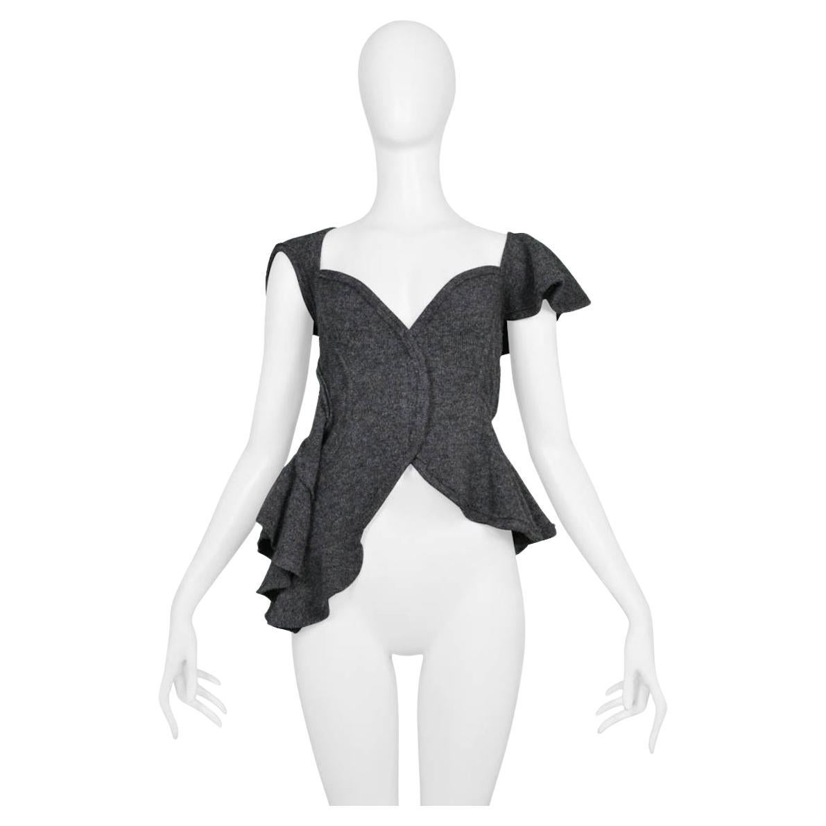 Top con volant asimmetrico in maglia decostruita grigio Tao in vendita