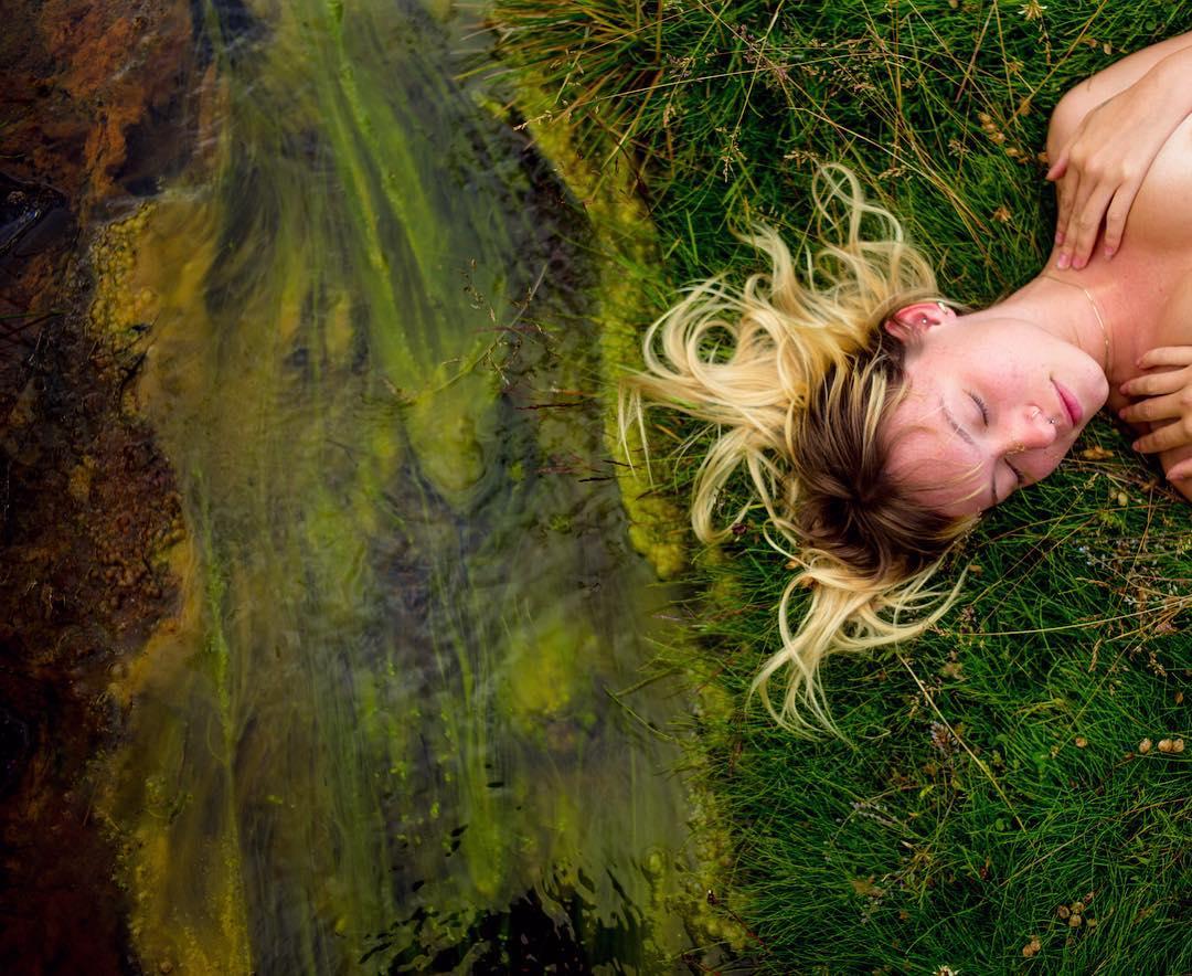 Tao Ruspoli Landscape Photograph – Elf (Island)