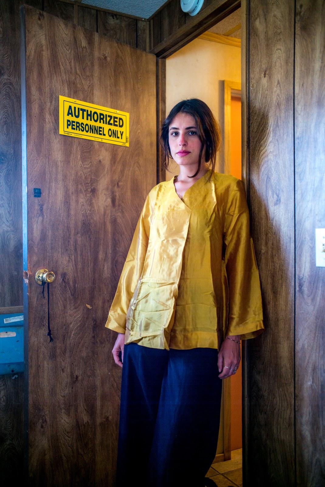 Tao Ruspoli Portrait Photograph - Susanna (Bombay Beach)