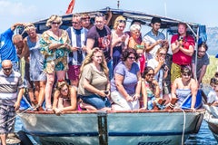 Tourists (turcs) - 21e siècle, photographie figurative, contemporaine, couleur