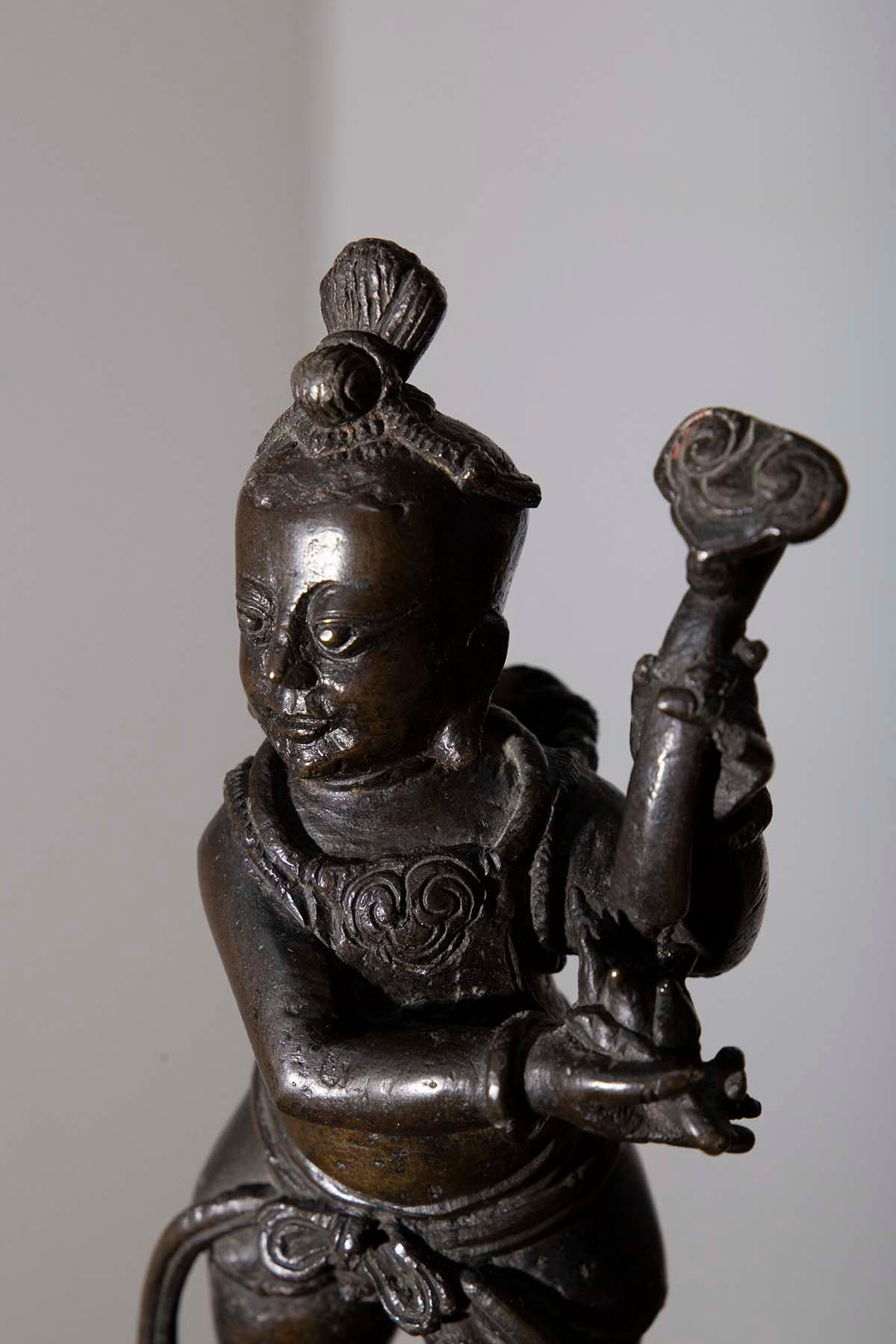 Figure taoïste en bronze Chine, dynastie Ming, XVIe siècle en vente 4